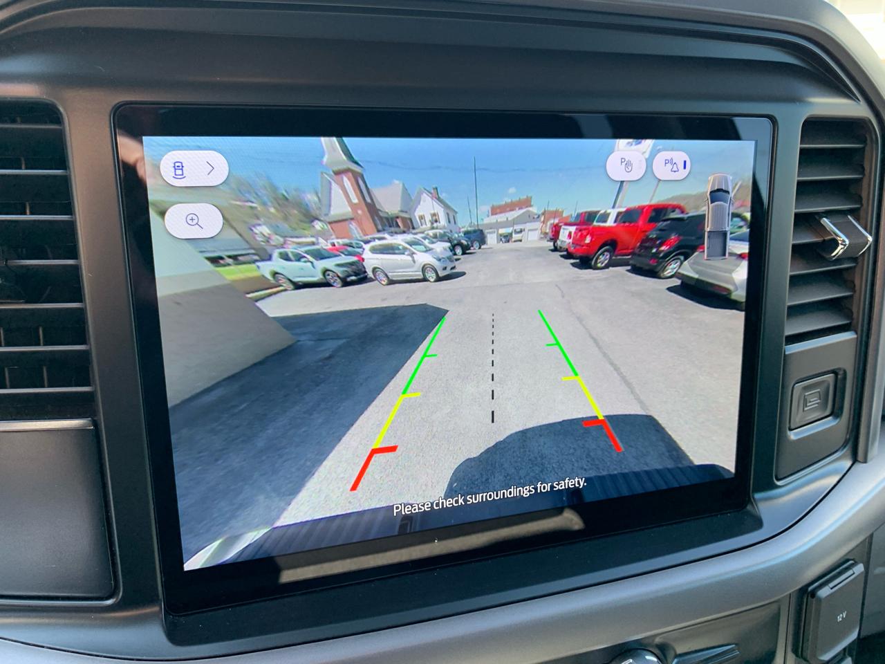 Ford F-150 XLT SuperCrew 4WD 2025