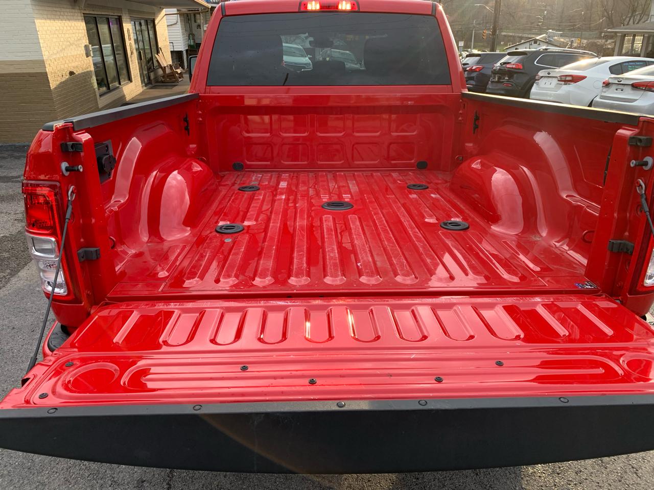 RAM 2500 Big Horn Crew Cab 4WD SWB 2024