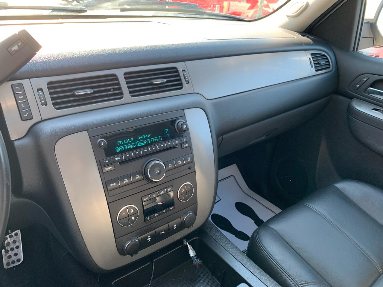 Chevrolet Silverado 1500 LTZ Crew Cab 4WD 2013