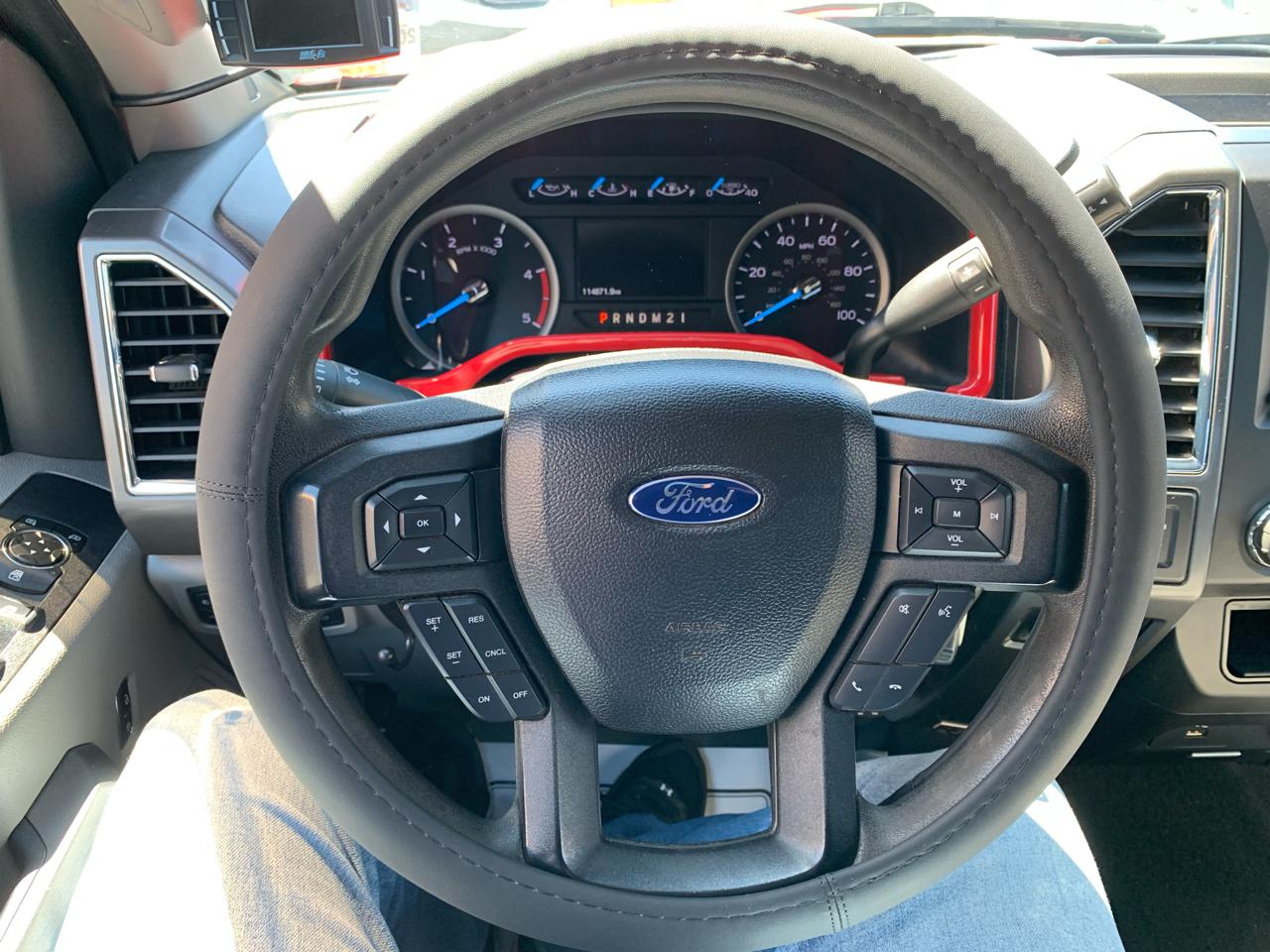 Ford F-350 SD FX4 Crew Cab 4WD 2017