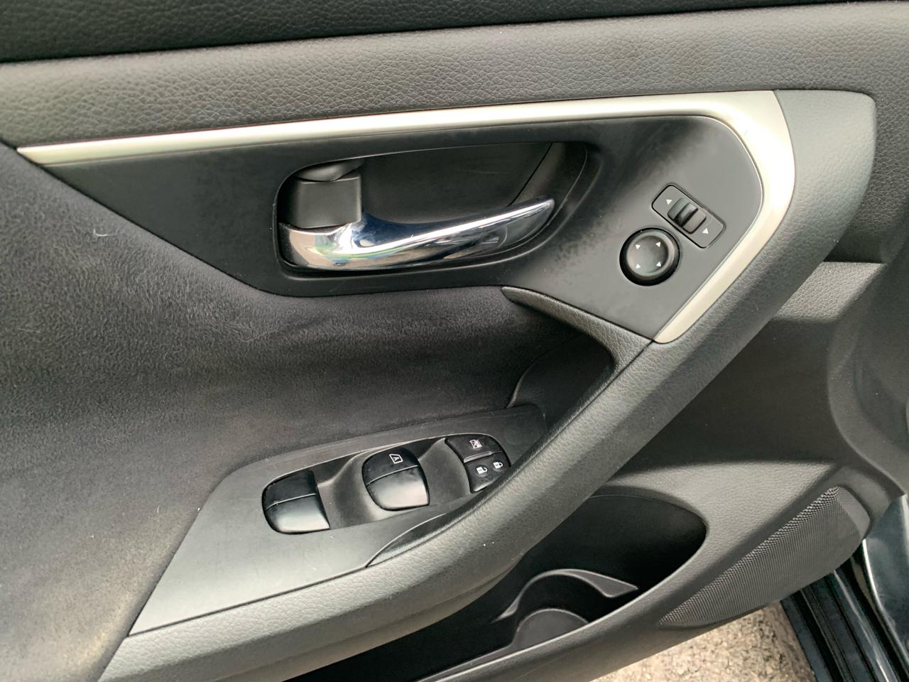 Nissan Altima 2.5 SV 2015