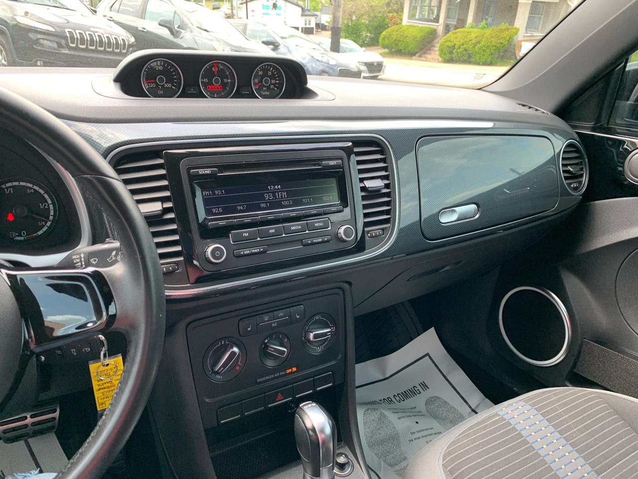 Volkswagen Beetle 2.0T Turbo 2013