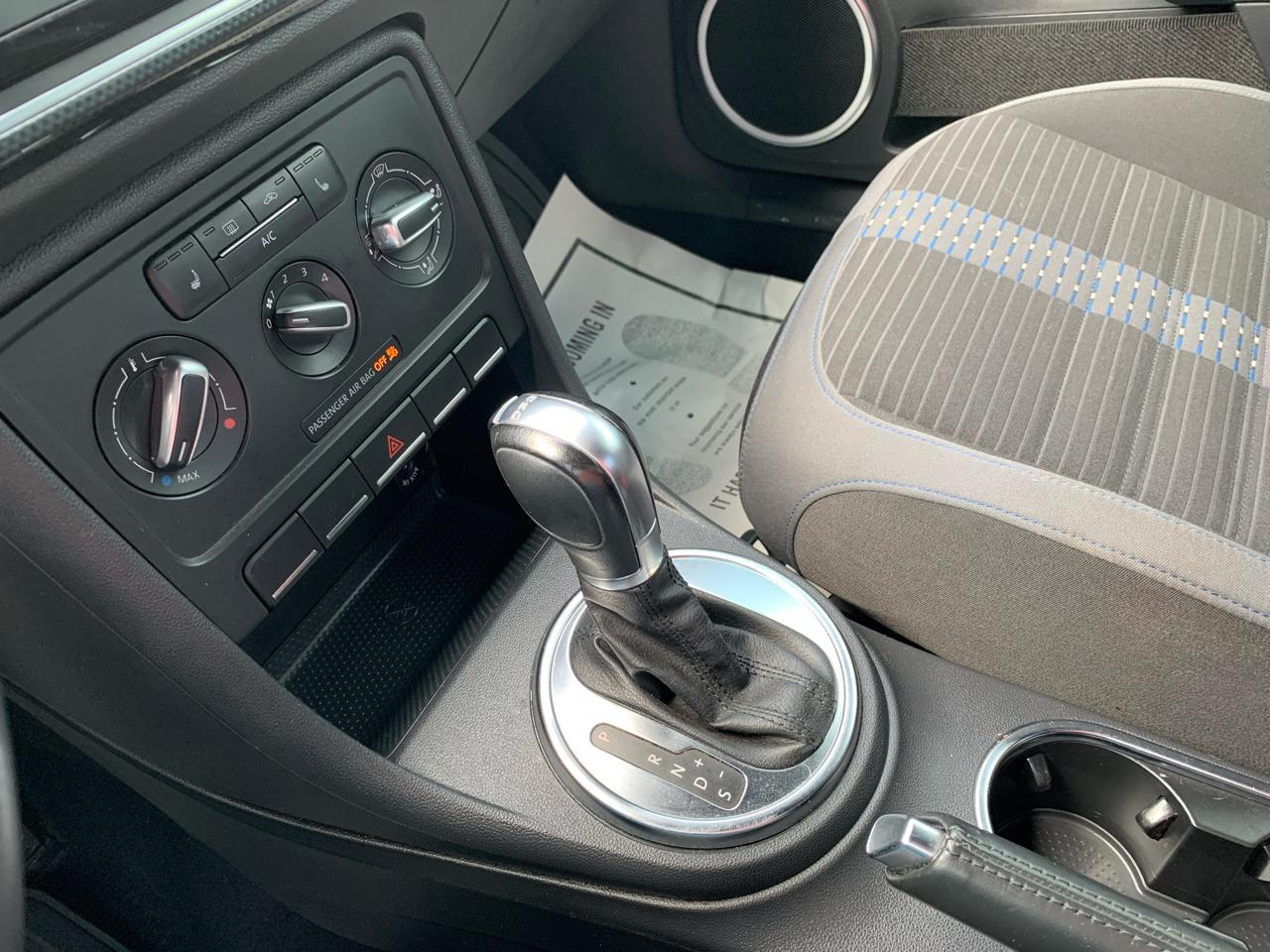 Volkswagen Beetle 2.0T Turbo 2013