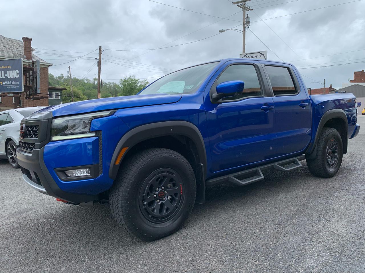 Nissan Frontier PRO-4X Crew Cab 4WD 2026