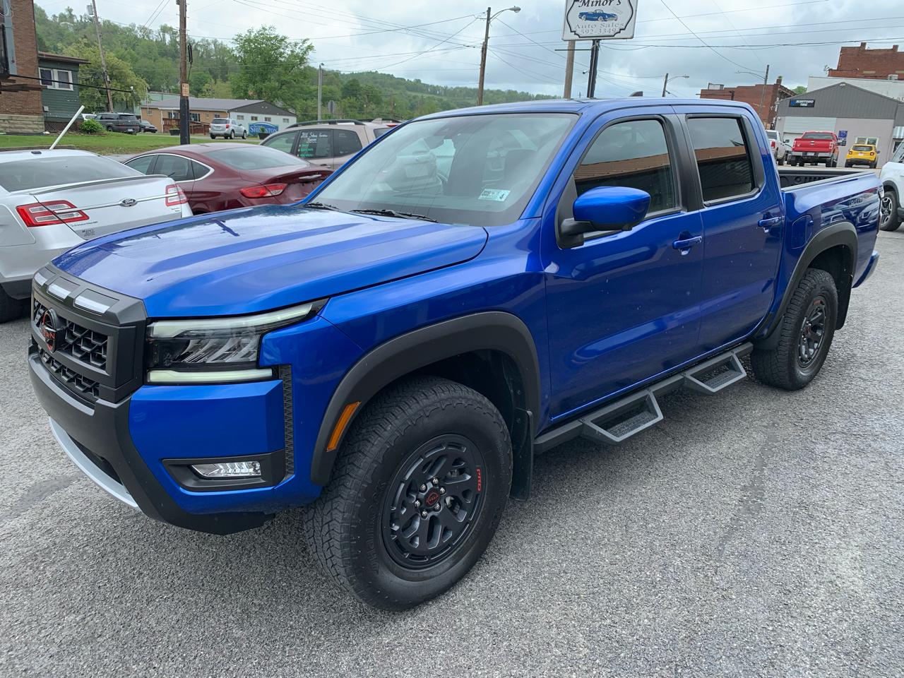 Nissan Frontier PRO-4X Crew Cab 4WD 2026
