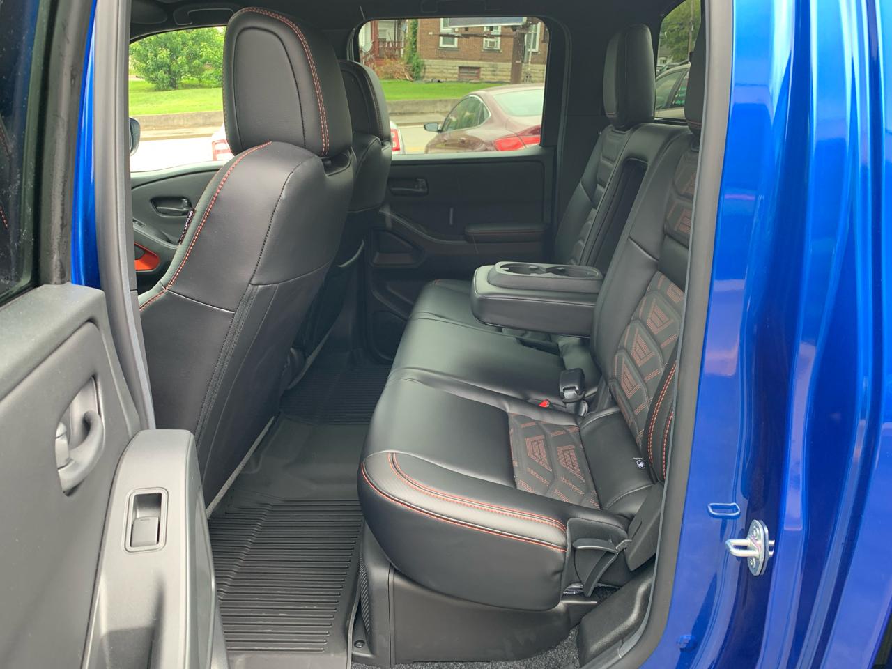 Nissan Frontier PRO-4X Crew Cab 4WD 2026