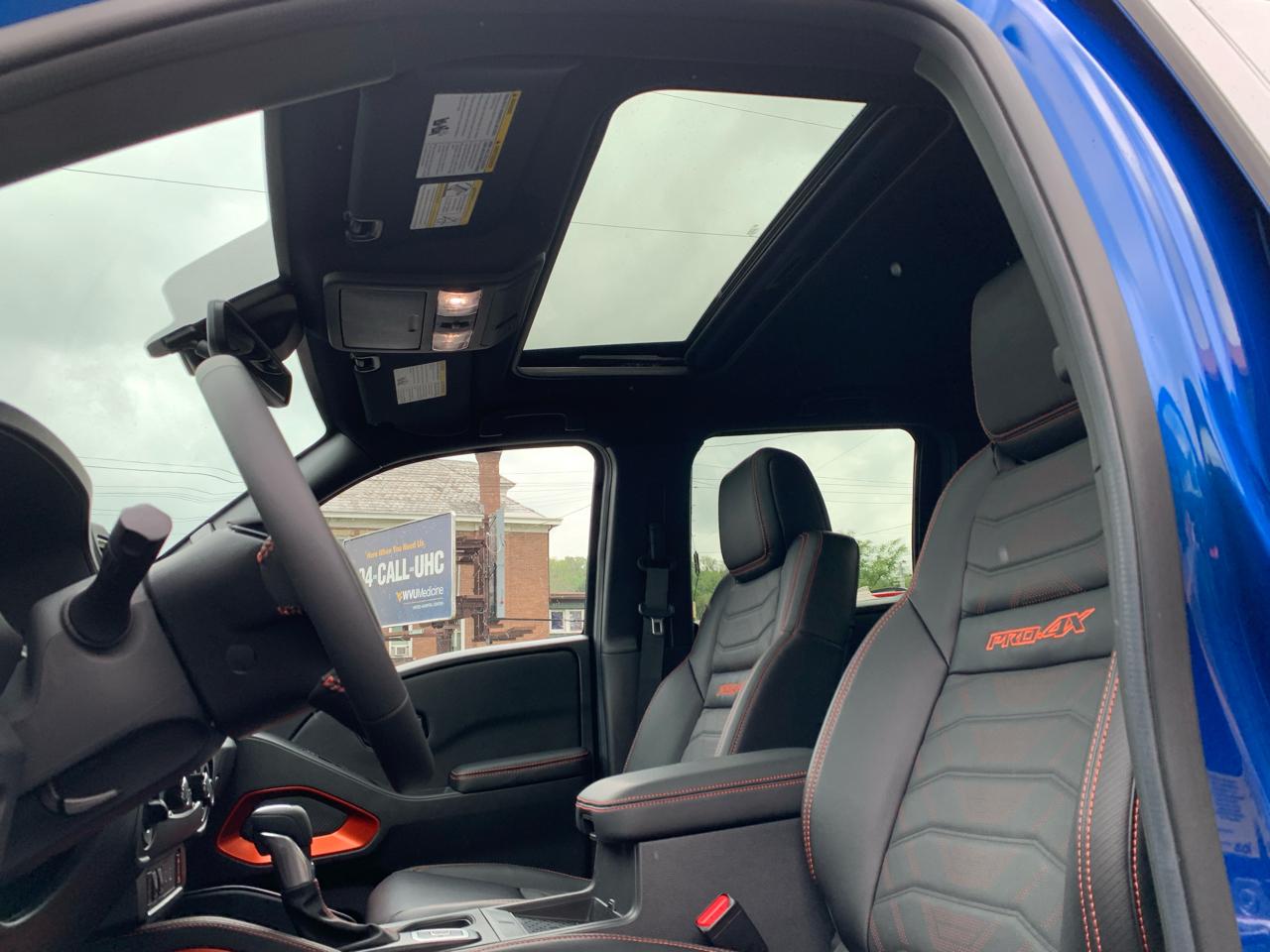 Nissan Frontier PRO-4X Crew Cab 4WD 2026