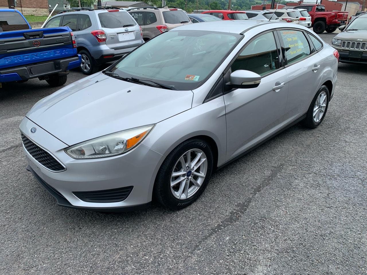 Ford Focus SE Sedan 2016