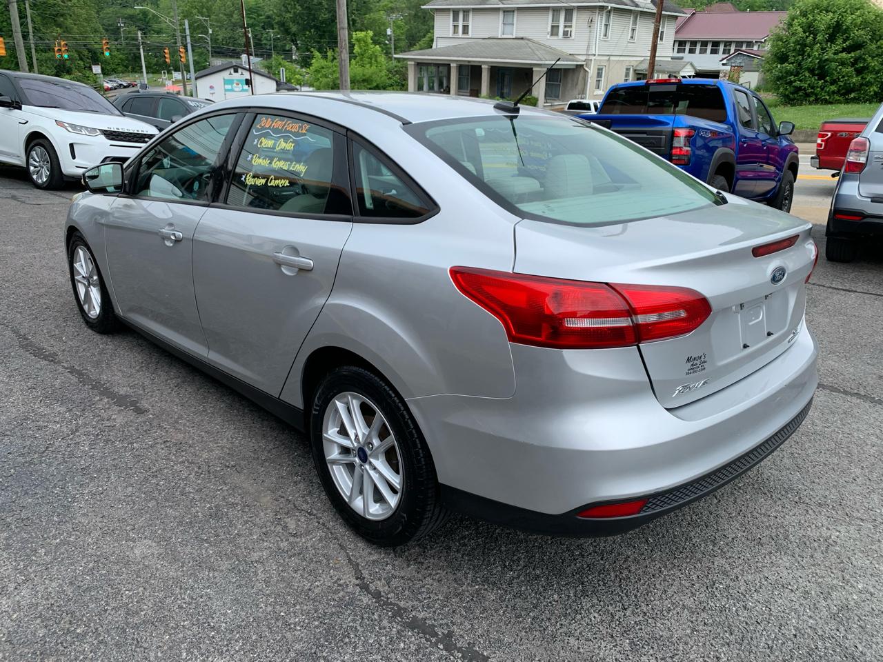Ford Focus SE Sedan 2016