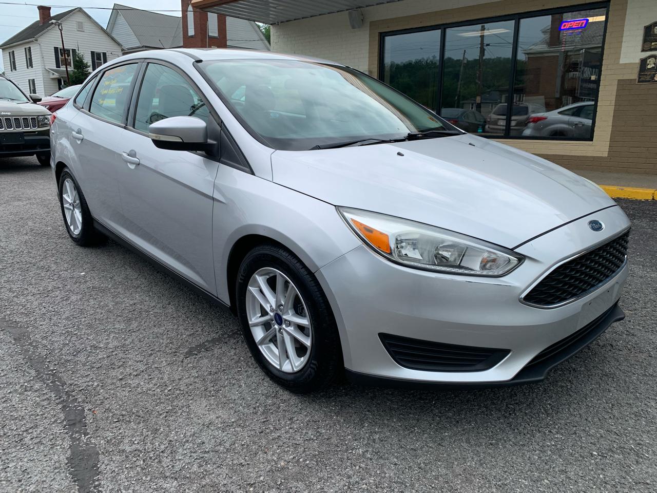 Ford Focus SE Sedan 2016