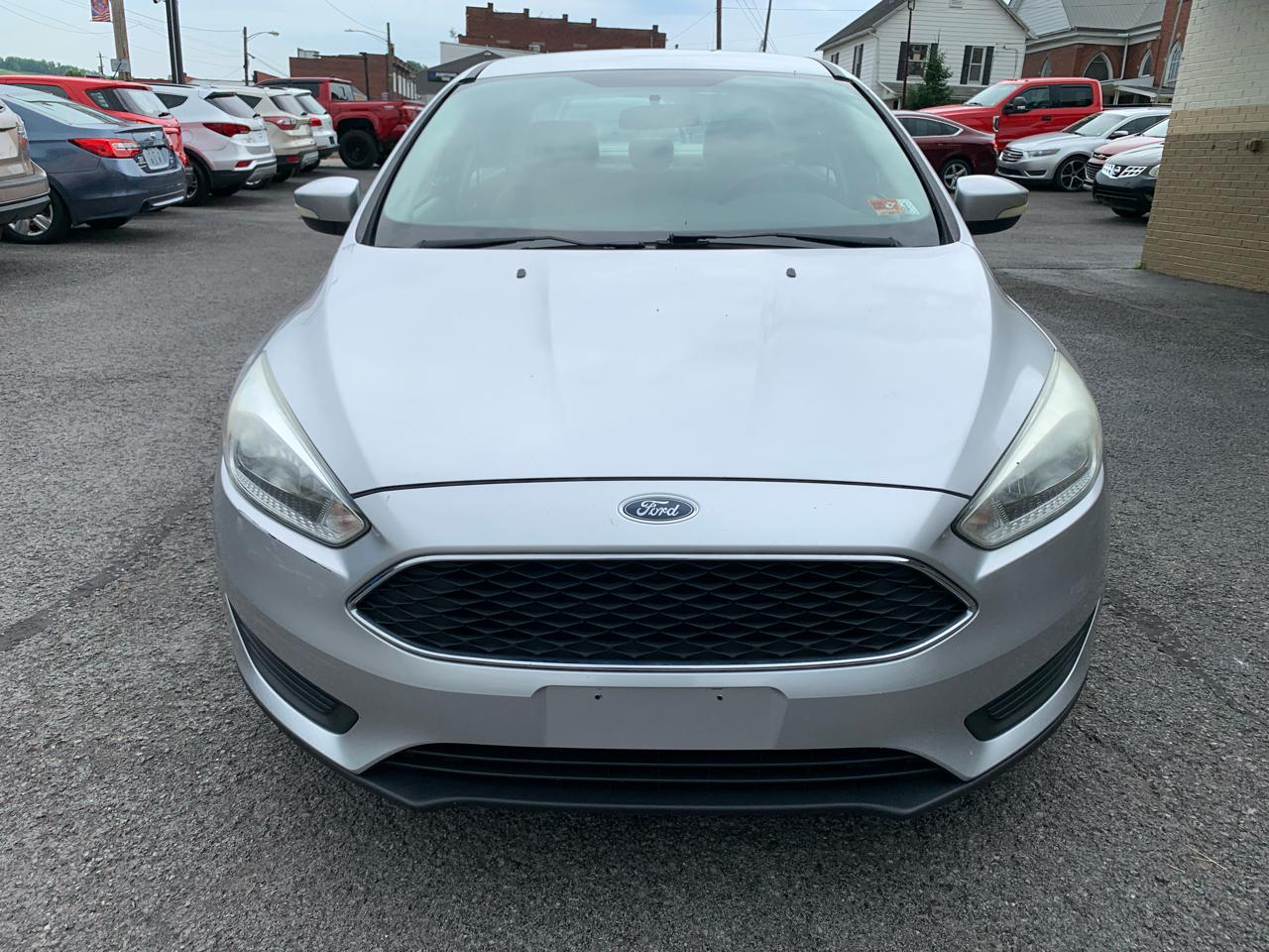 Ford Focus SE Sedan 2016