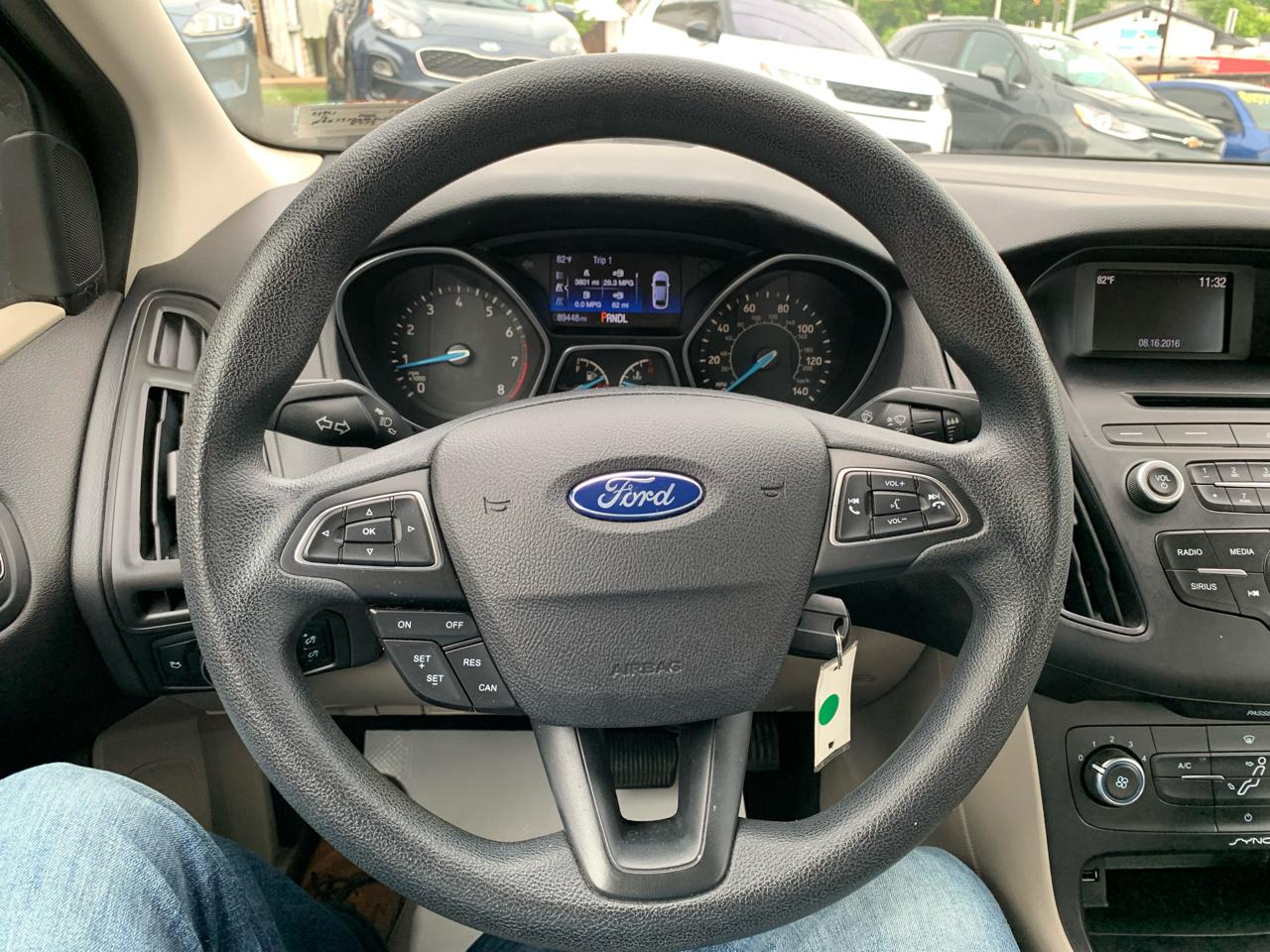 Ford Focus SE Sedan 2016