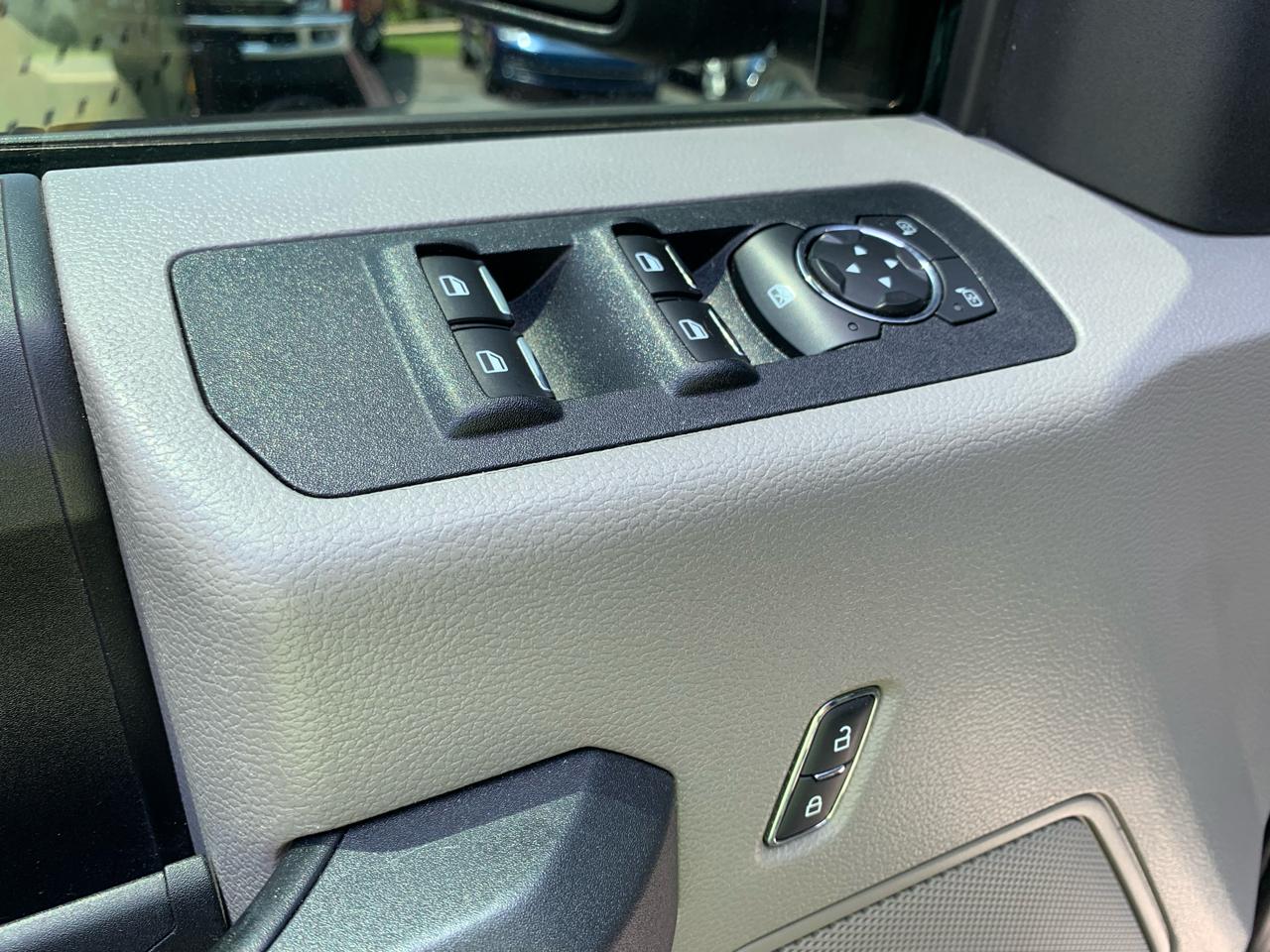 Ford F-150 XL SuperCrew 5.5-ft. Bed 4WD 2019