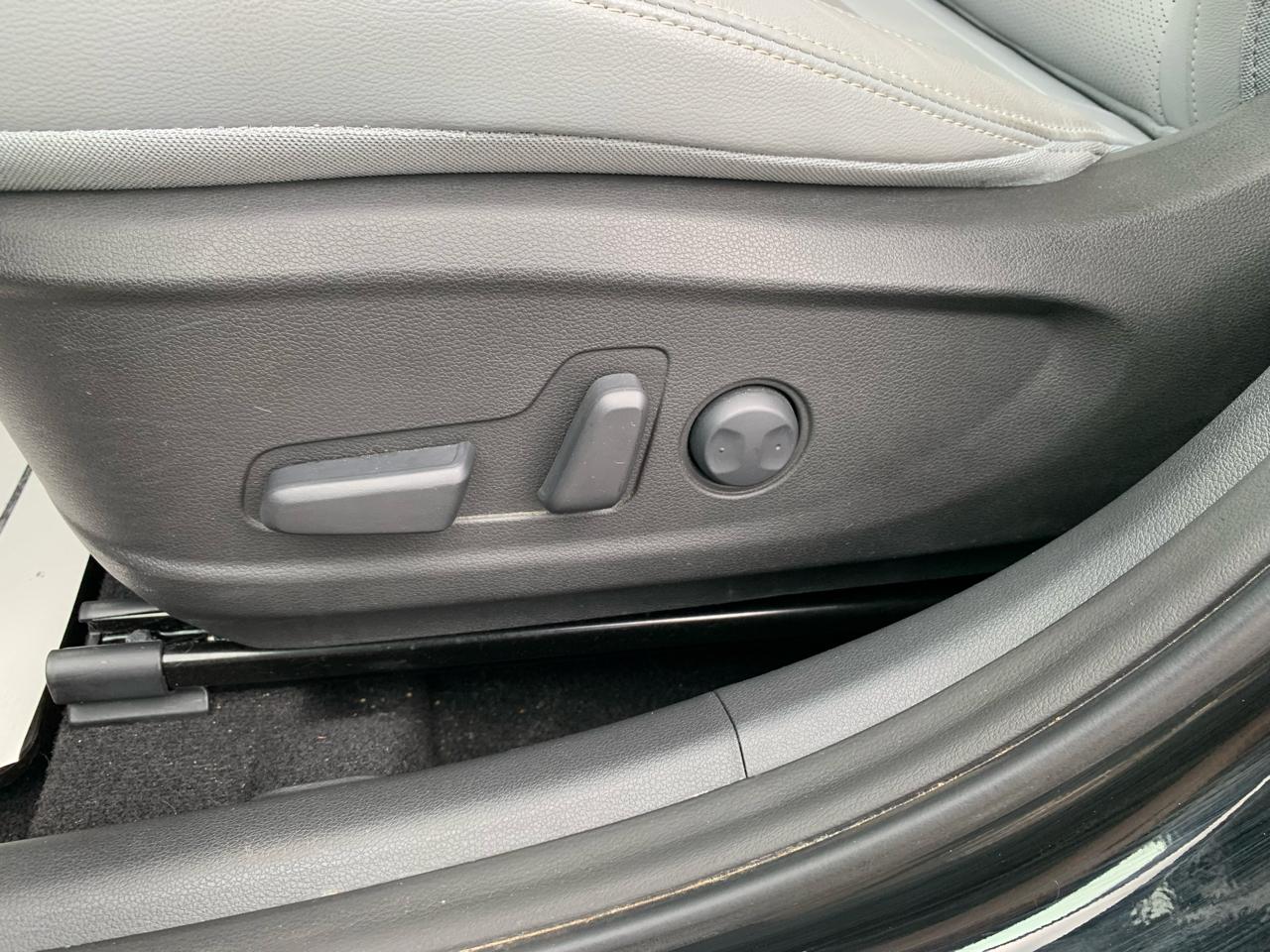 Hyundai Kona Limited w/Lime Accent AWD 2018