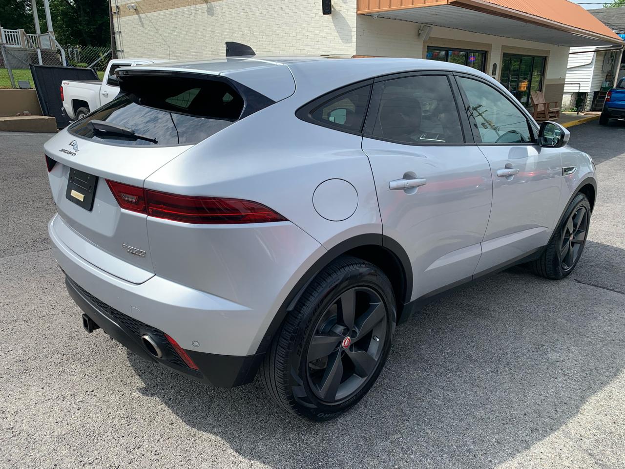 Jaguar E-Pace SE 2020