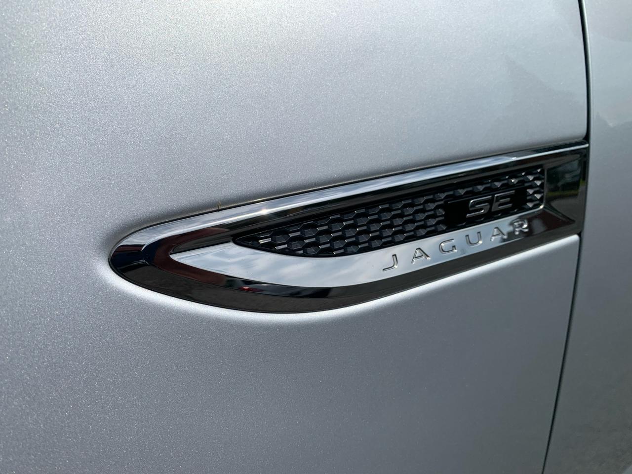 Jaguar E-Pace SE 2020