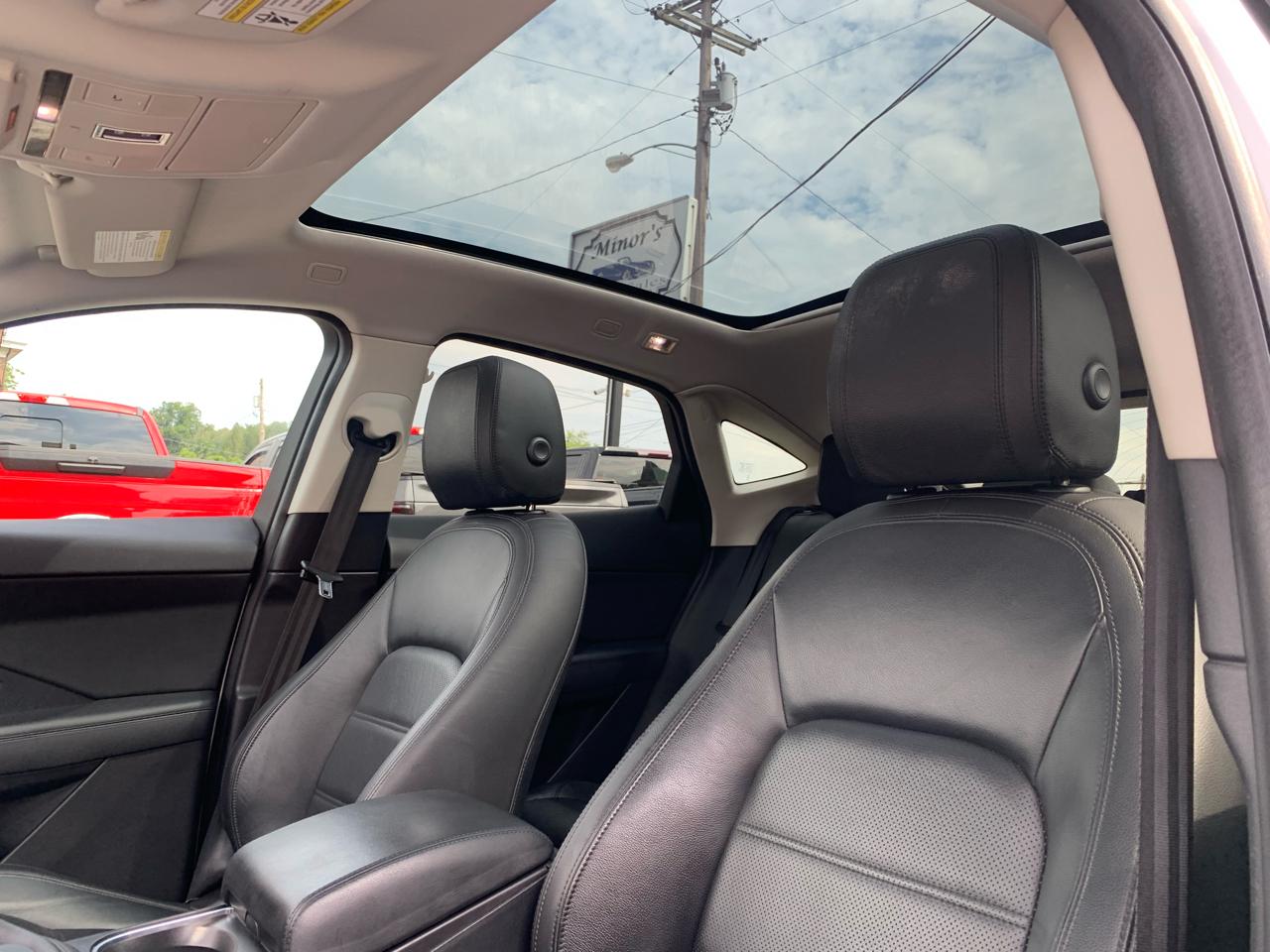 Jaguar E-Pace SE 2020
