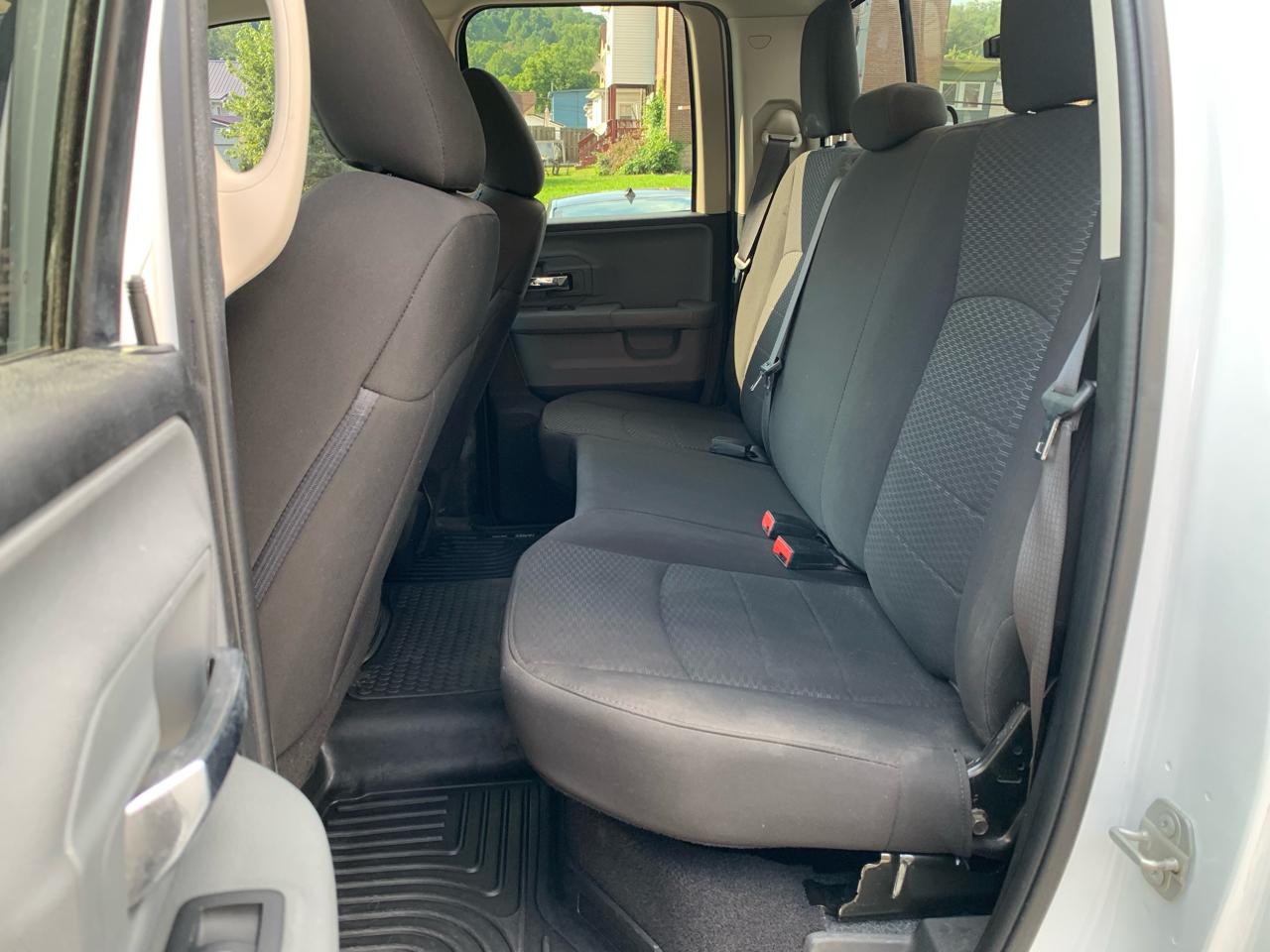 RAM 1500 Classic Warlock 4x4 Quad Cab 6'4" Box 2020