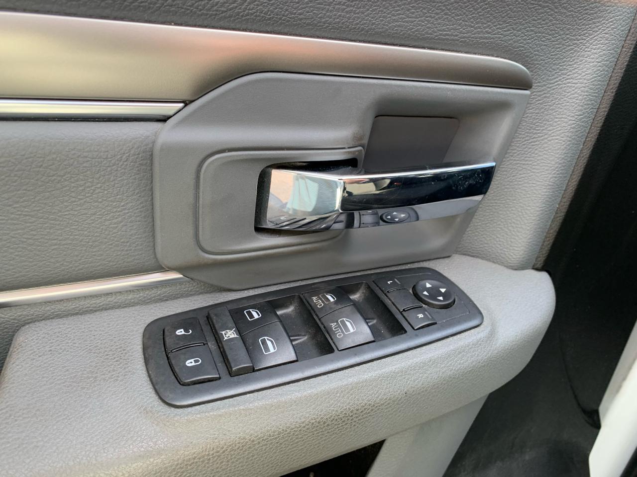 RAM 1500 Classic Warlock 4x4 Quad Cab 6'4" Box 2020