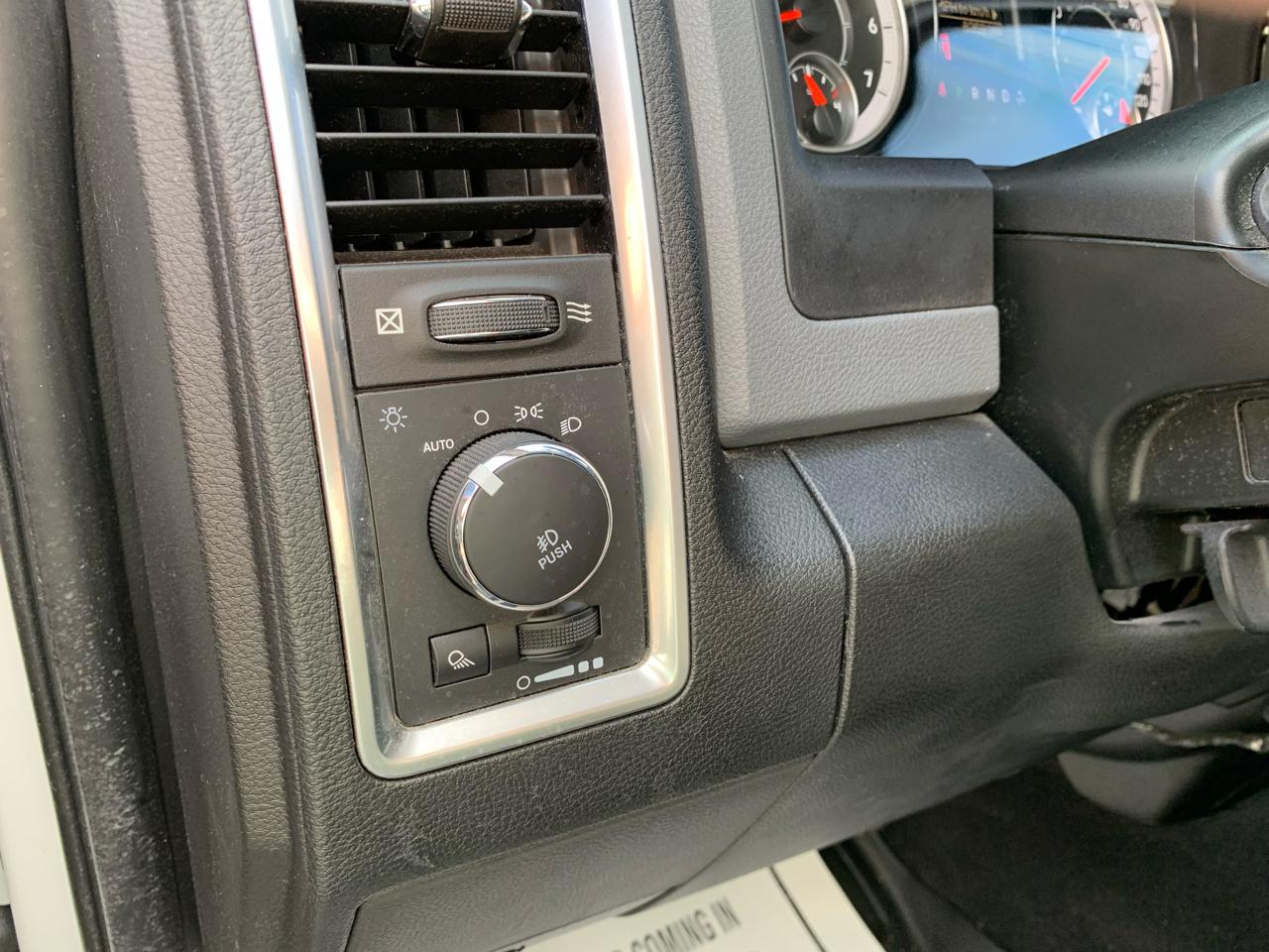 RAM 1500 Classic Warlock 4x4 Quad Cab 6'4" Box 2020