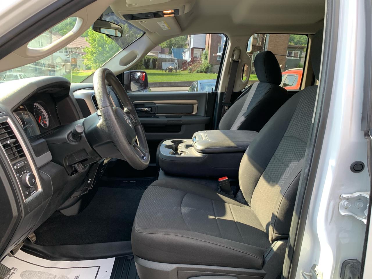 RAM 1500 Classic Warlock 4x4 Quad Cab 6'4" Box 2020