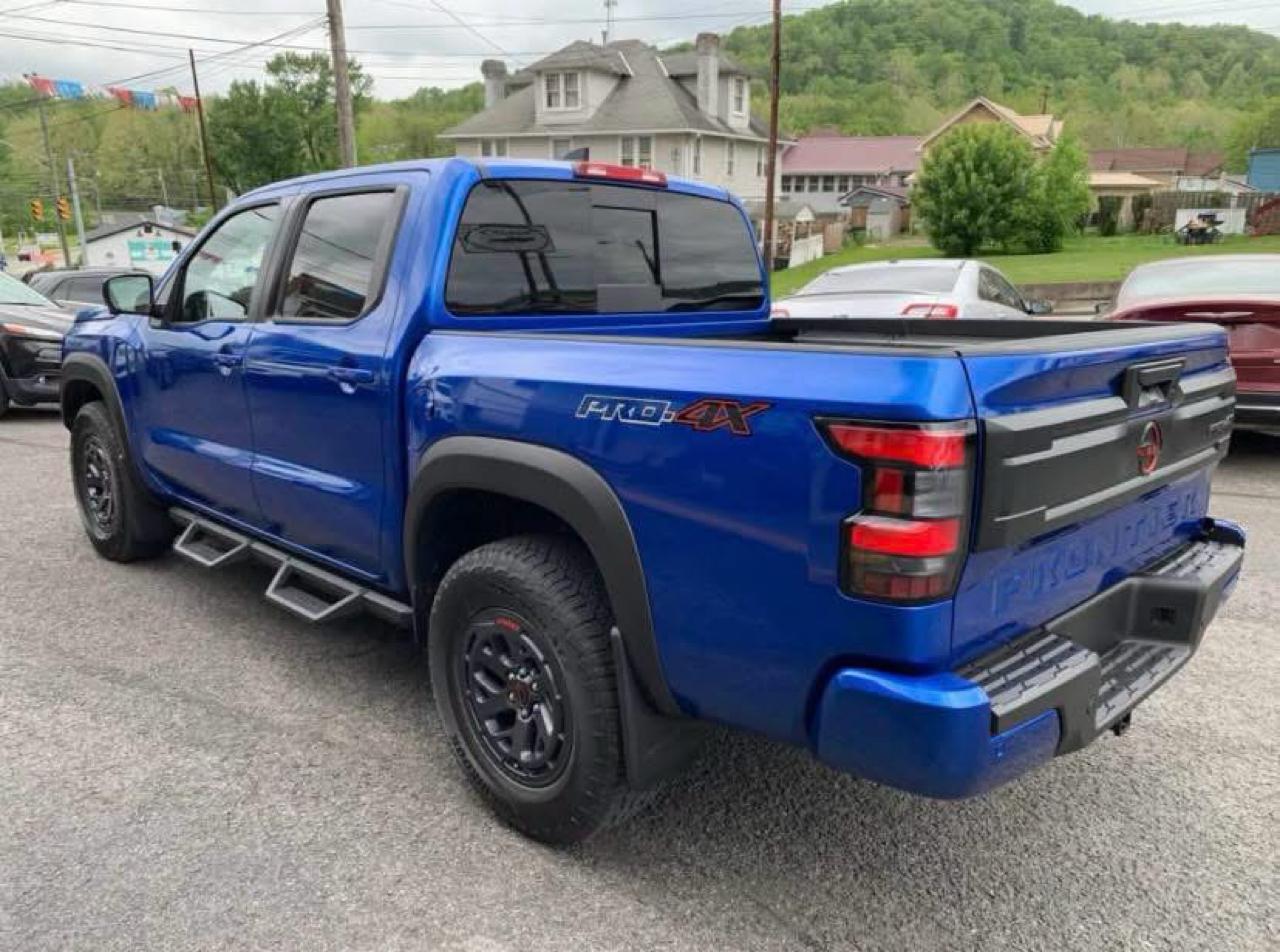 Nissan Frontier PRO-4X Crew Cab 4WD 2026