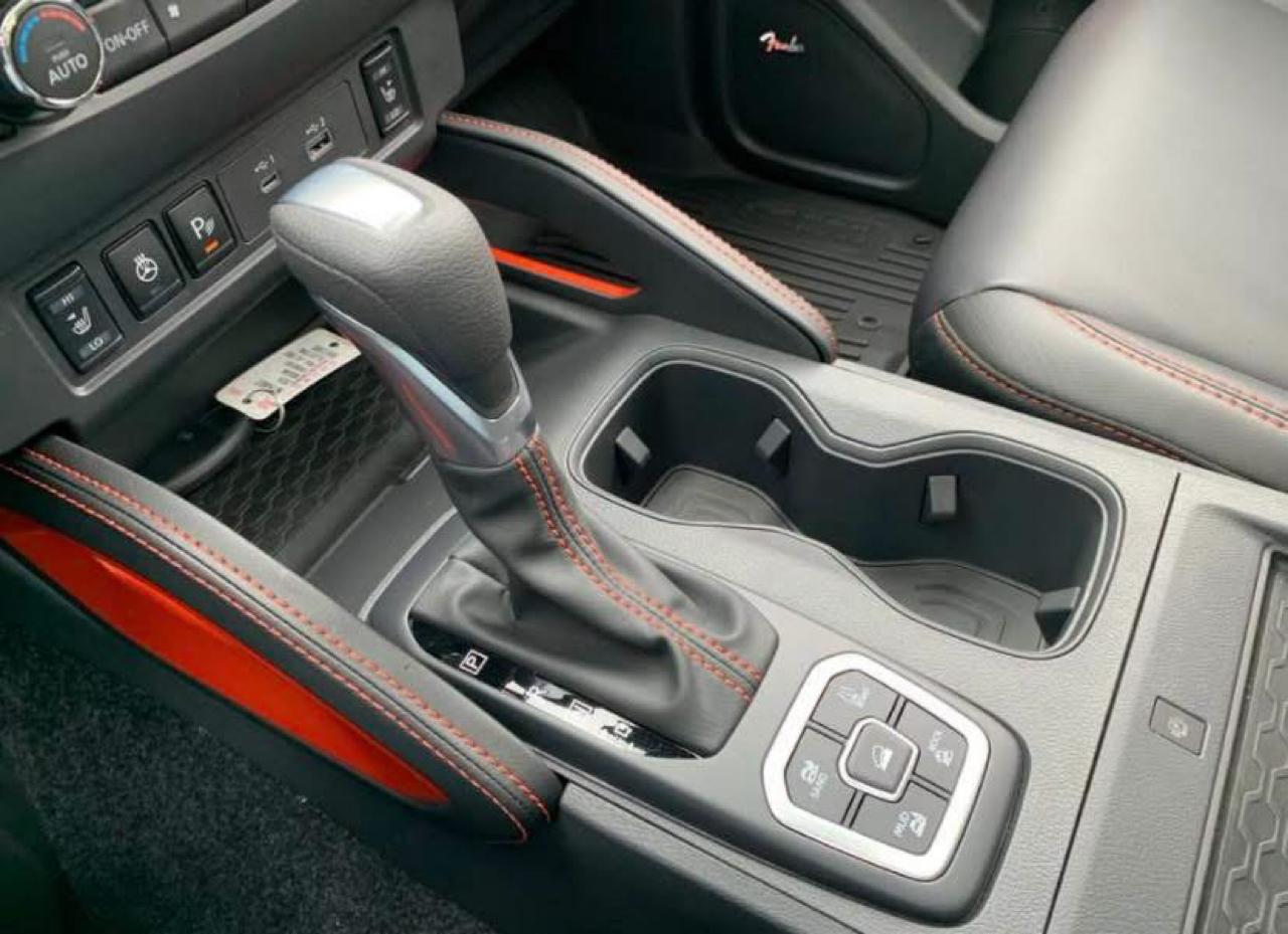 Nissan Frontier PRO-4X Crew Cab 4WD 2026