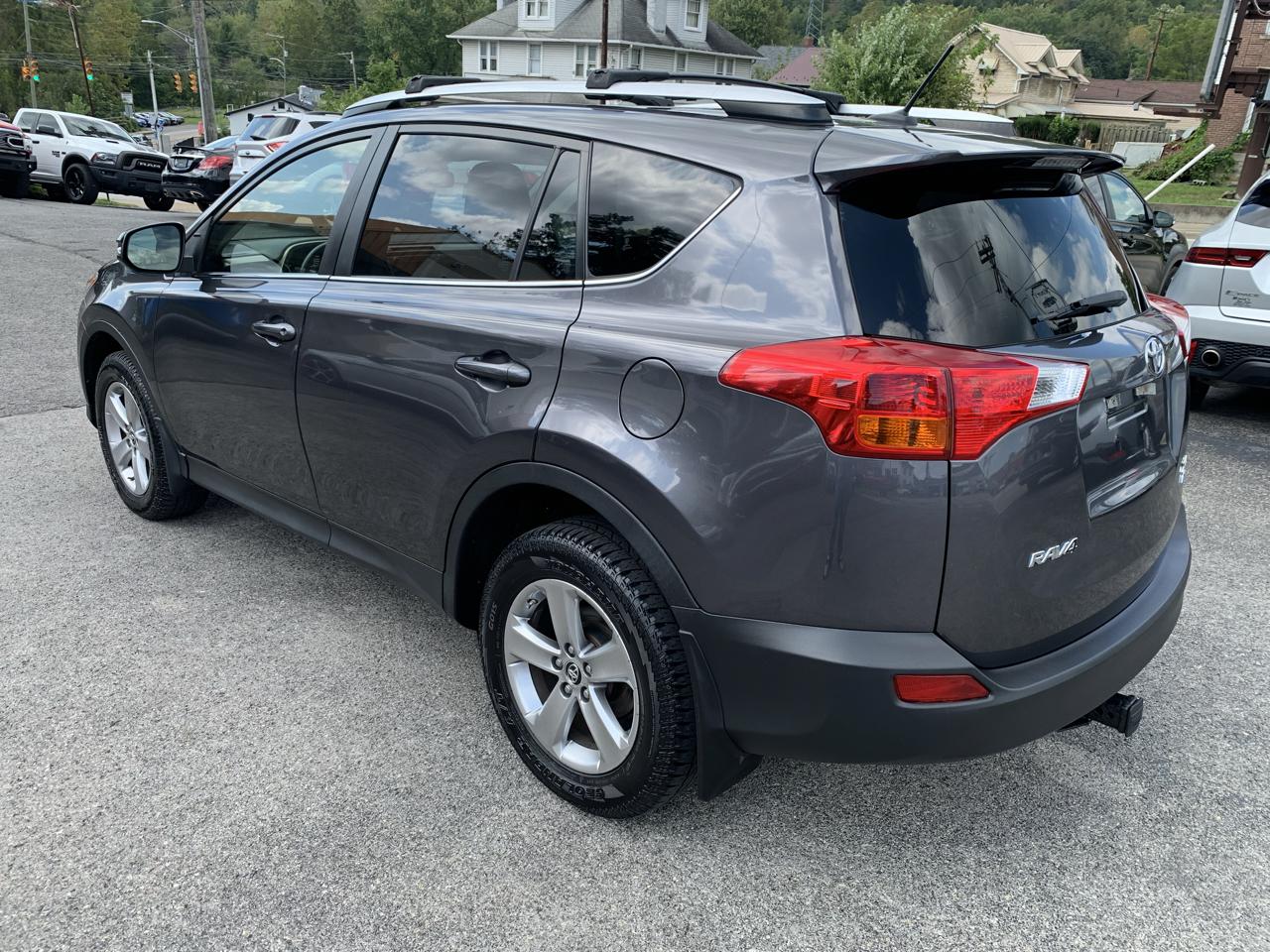 Toyota RAV4 XLE AWD 2015