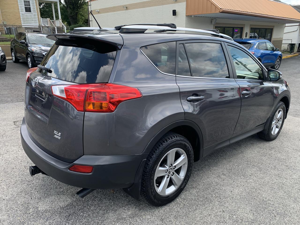 Toyota RAV4 XLE AWD 2015