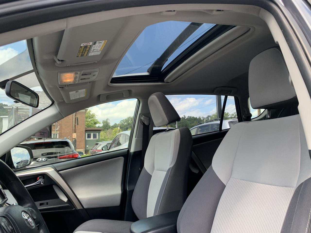 Toyota RAV4 XLE AWD 2015