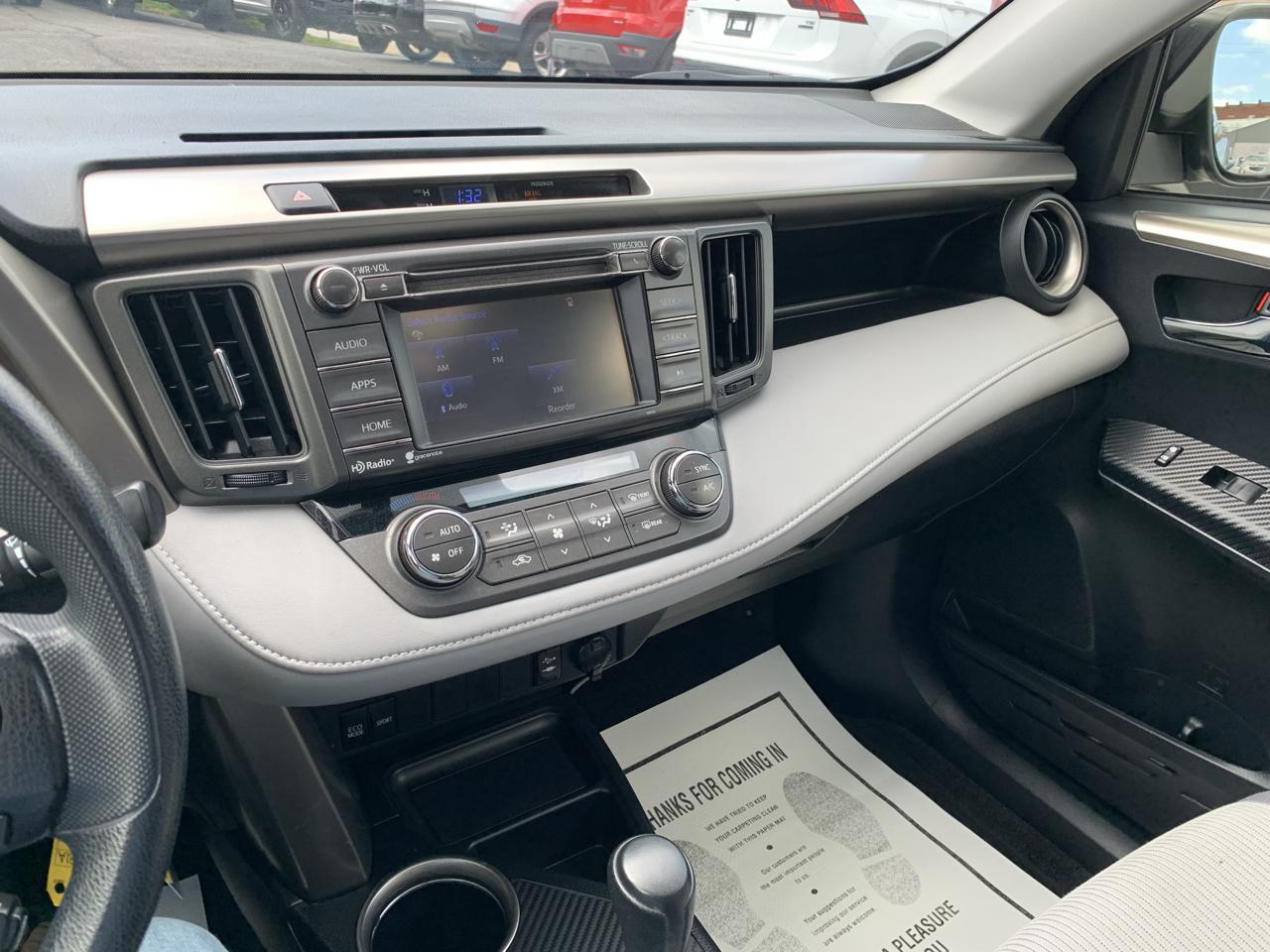 Toyota RAV4 XLE AWD 2015