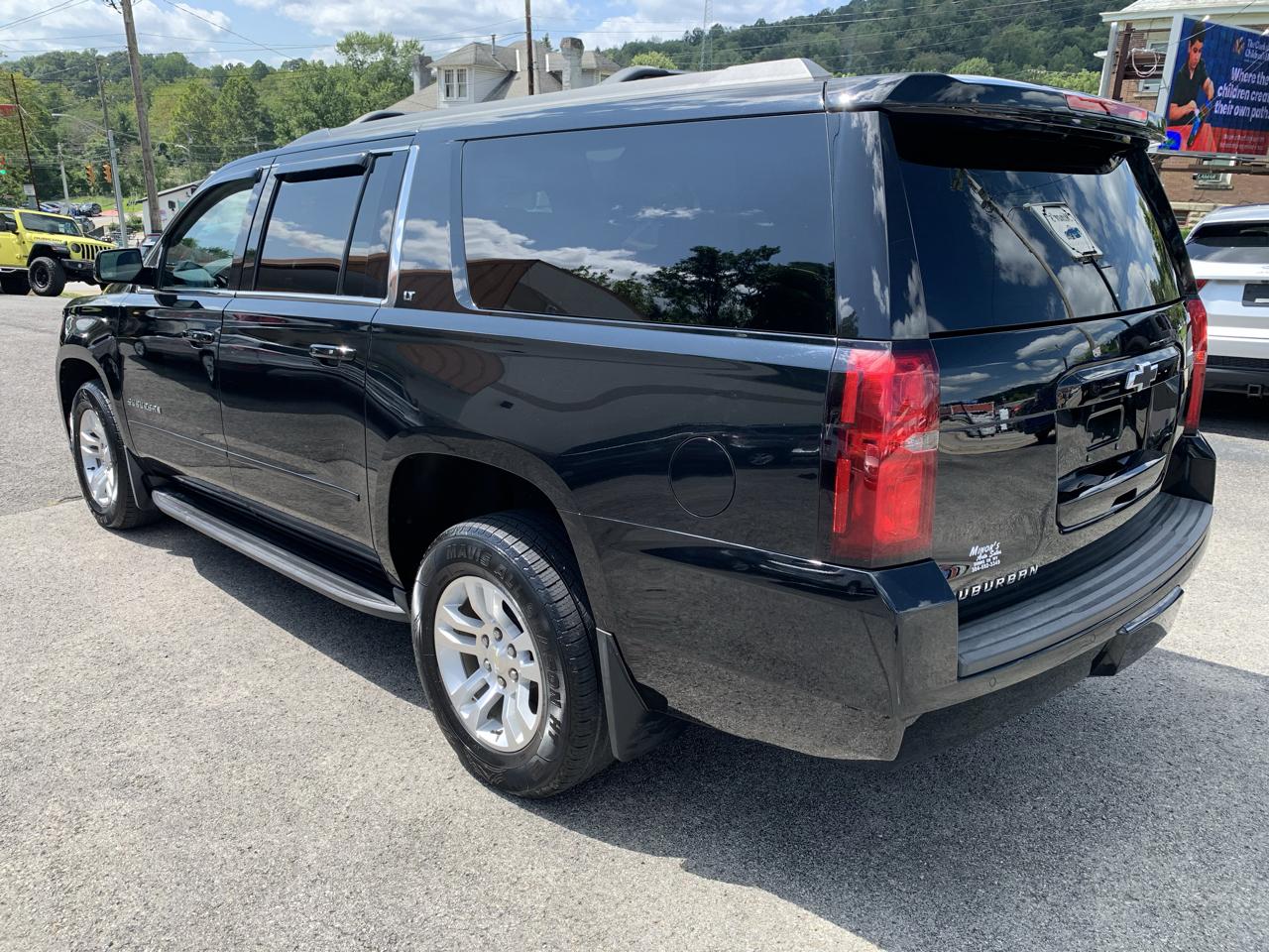 Chevrolet Suburban LT 4WD 2019