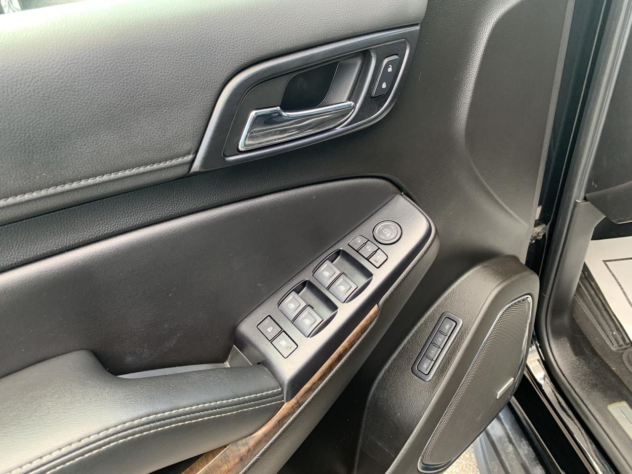 Chevrolet Suburban LT 4WD 2019