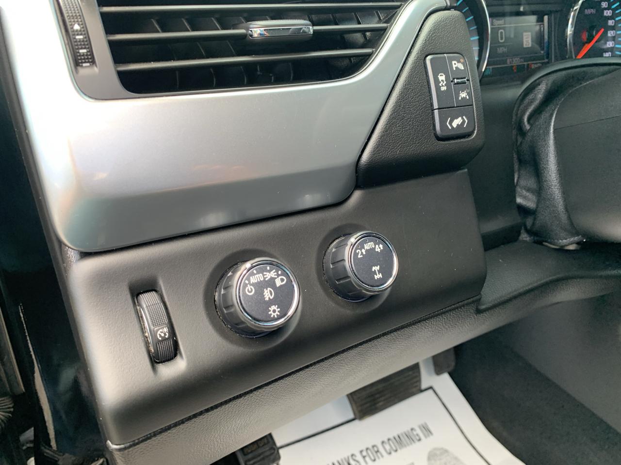 Chevrolet Suburban LT 4WD 2019
