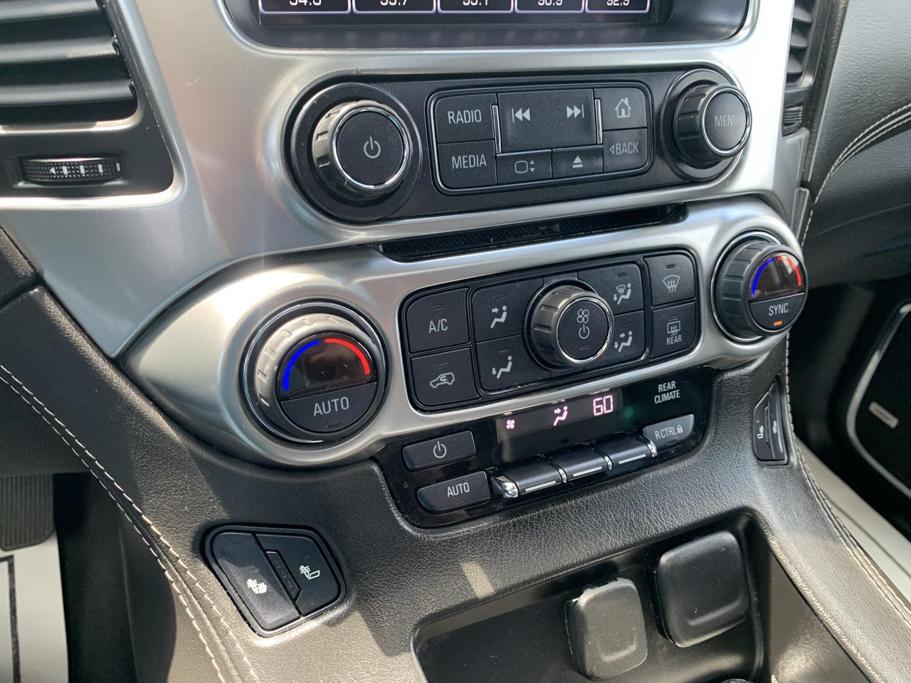 Chevrolet Suburban LT 4WD 2019