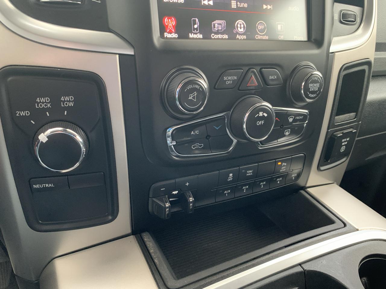 RAM 2500 SLT Crew Cab SWB 4WD 2016