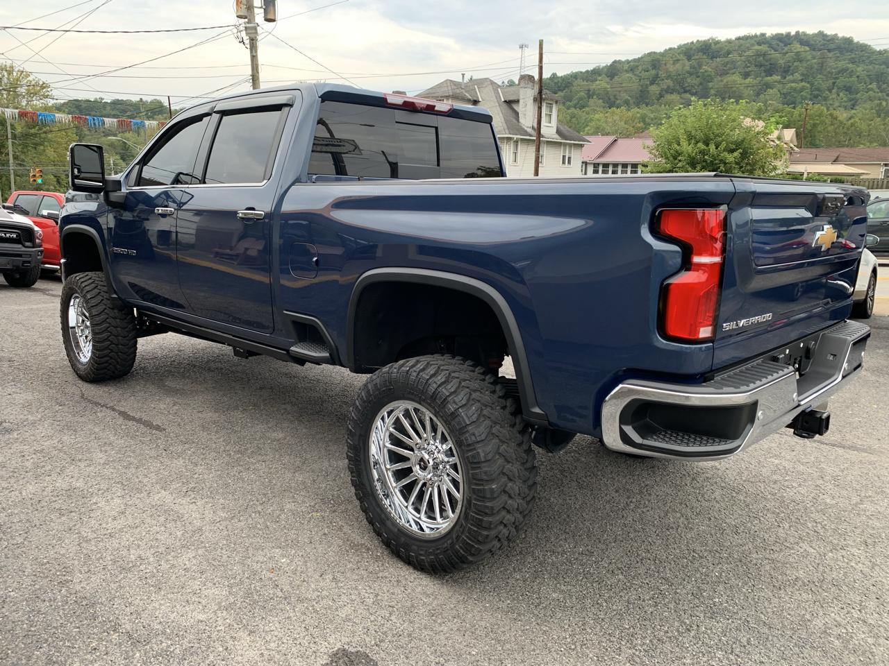 Chevrolet Silverado 2500HD LTZ Crew Cab Short Box 4WD 2024