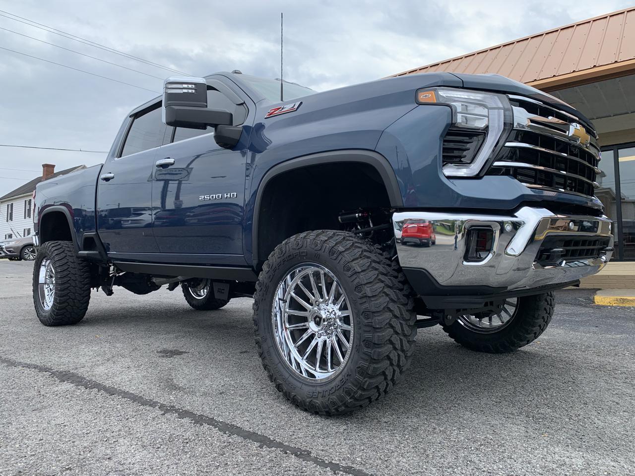 Chevrolet Silverado 2500HD LTZ Crew Cab Short Box 4WD 2024