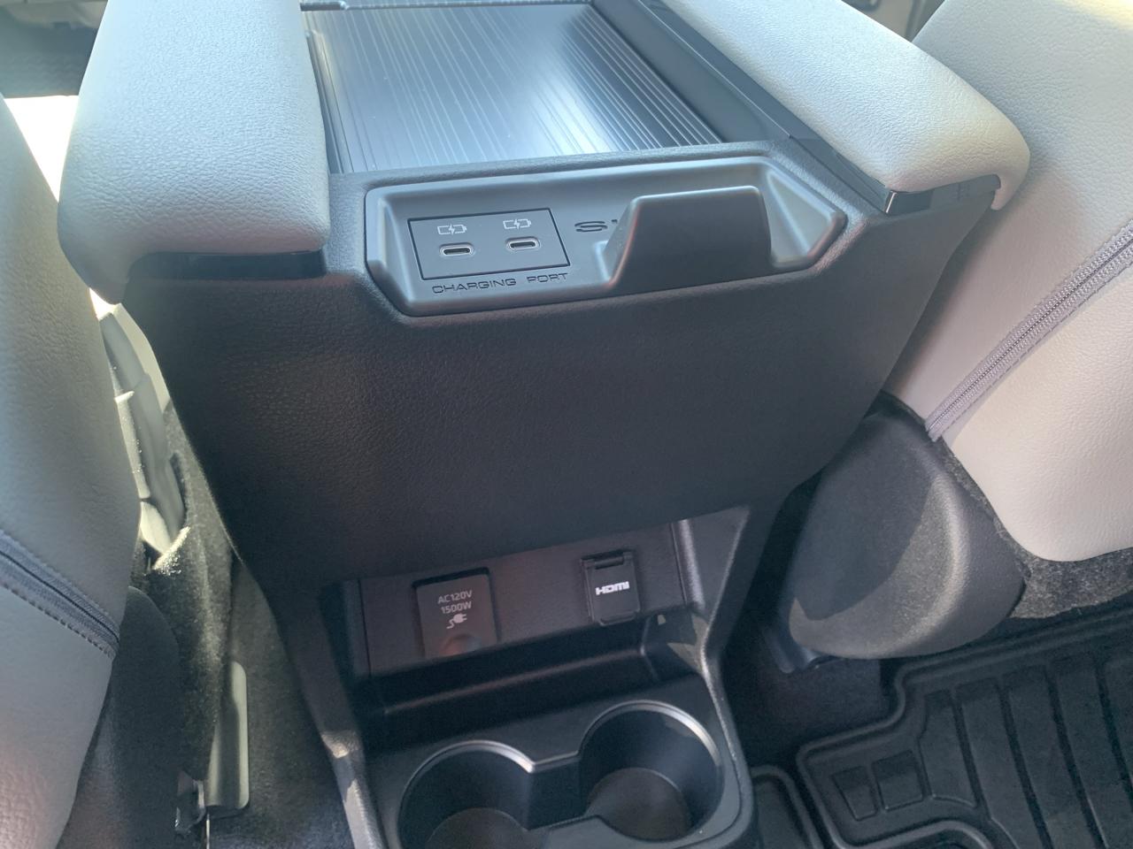 Toyota Sienna XLE 7-Passenger AWD 2026
