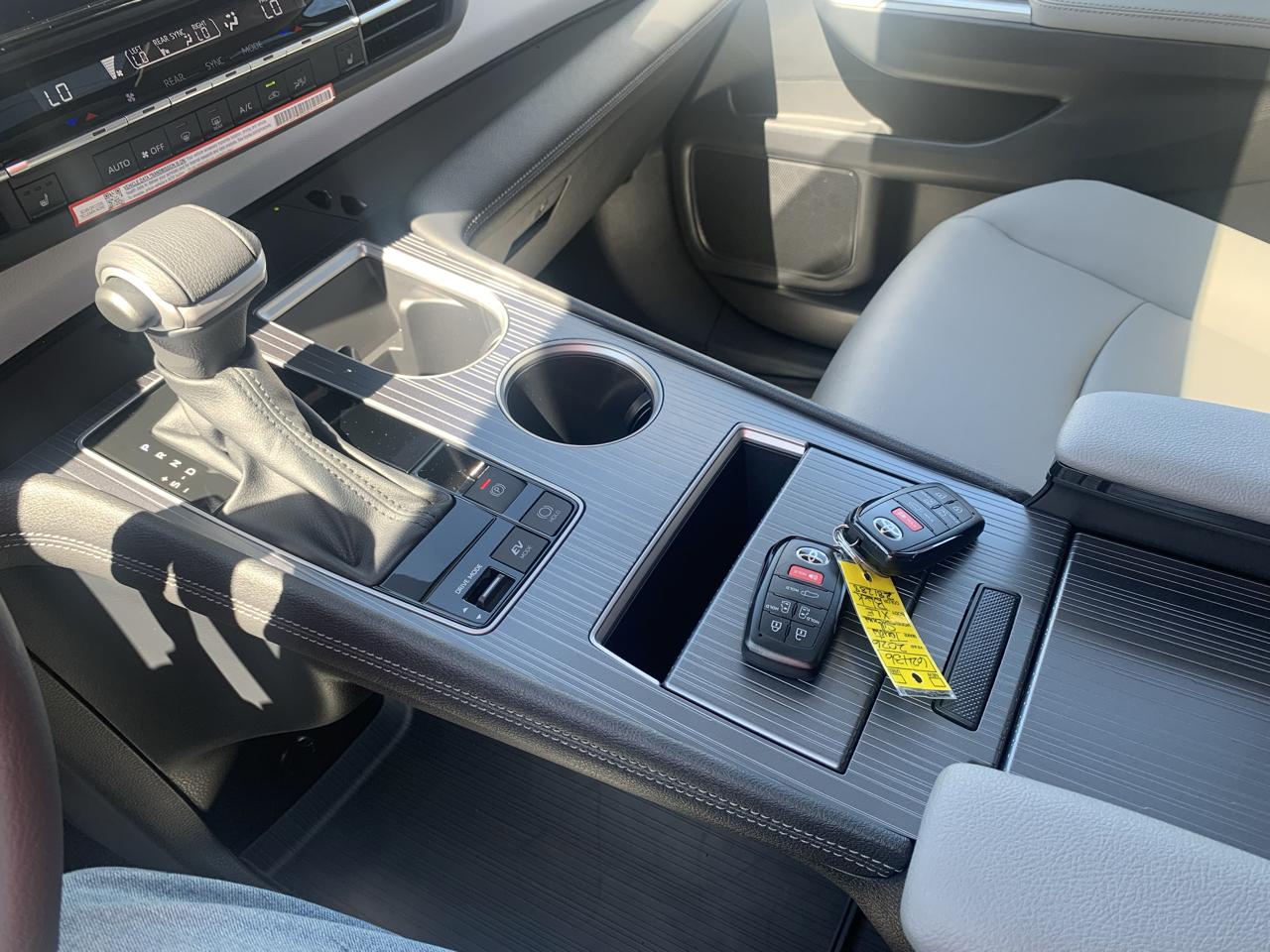 Toyota Sienna XLE 7-Passenger AWD 2026