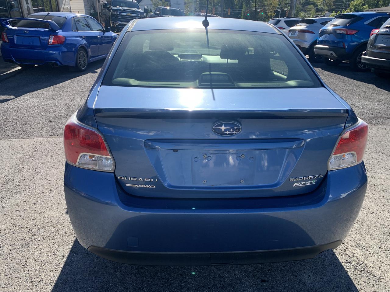 Subaru Impreza 2.0i PZEV CVT 4-Door 2016