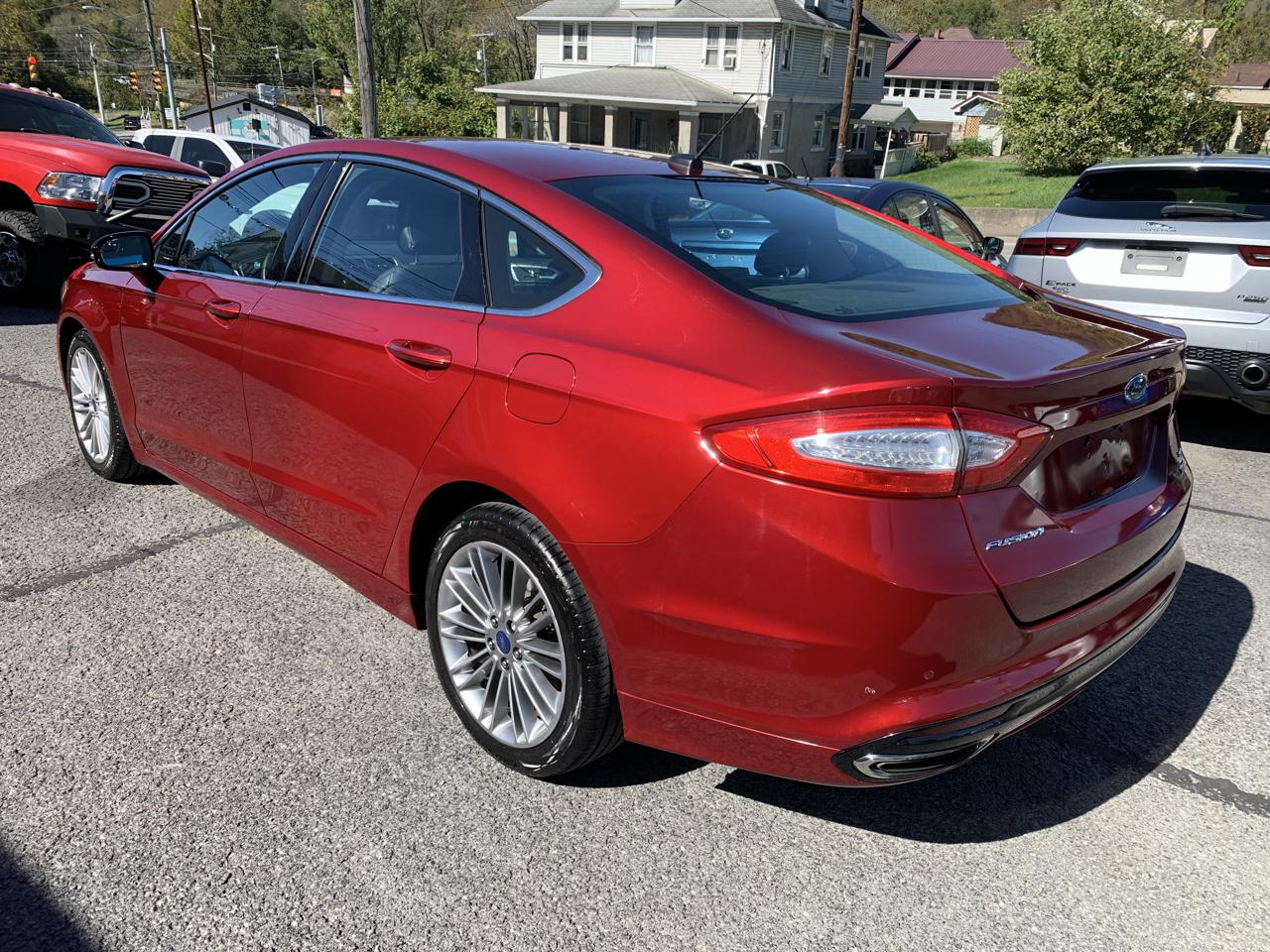 Ford Fusion SE 2016