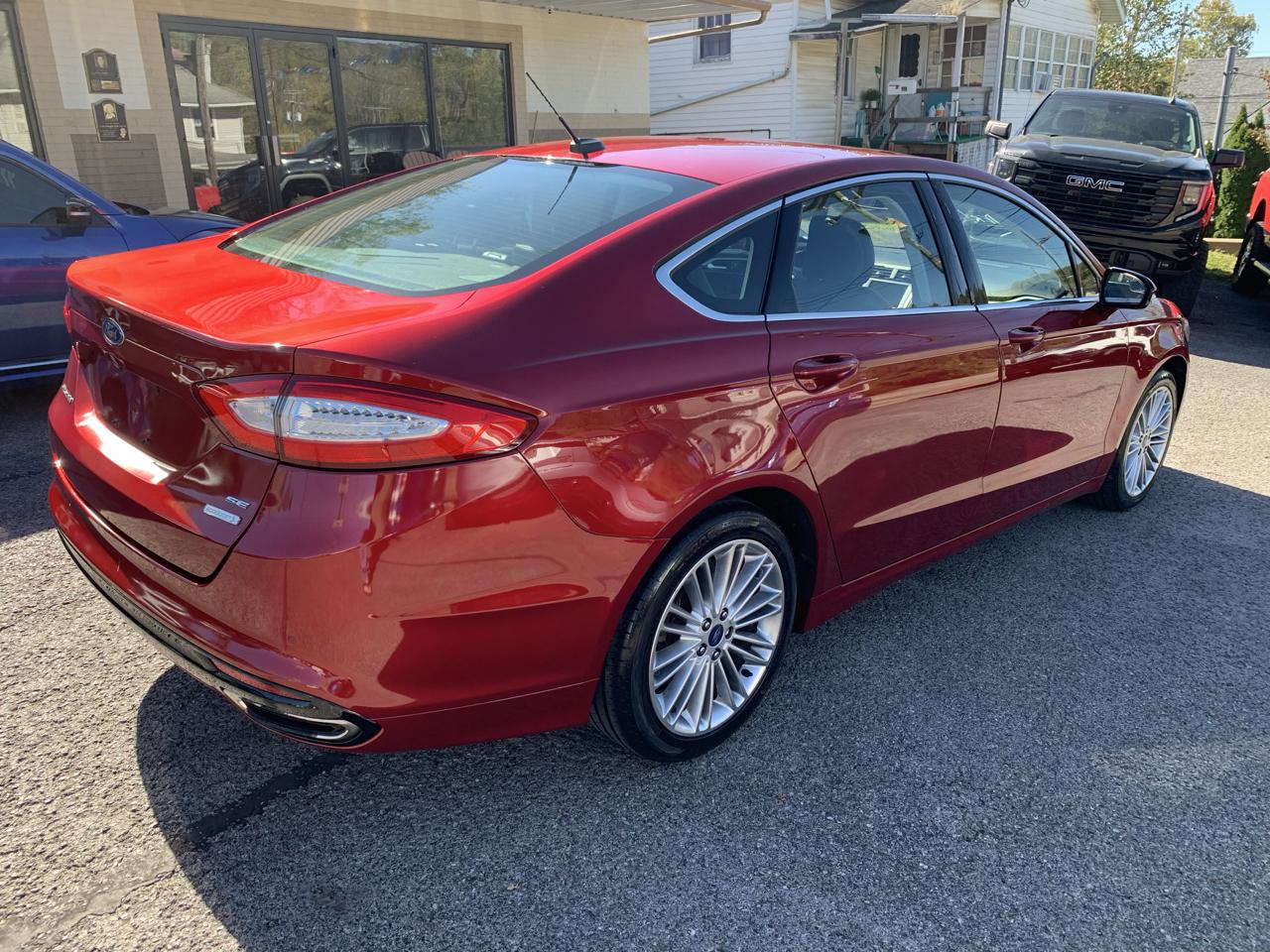Ford Fusion SE 2016