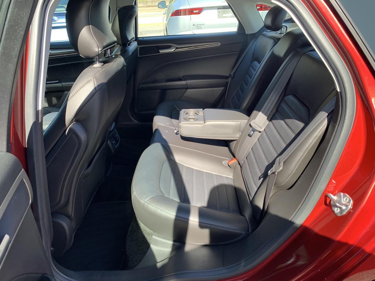 Ford Fusion SE 2016