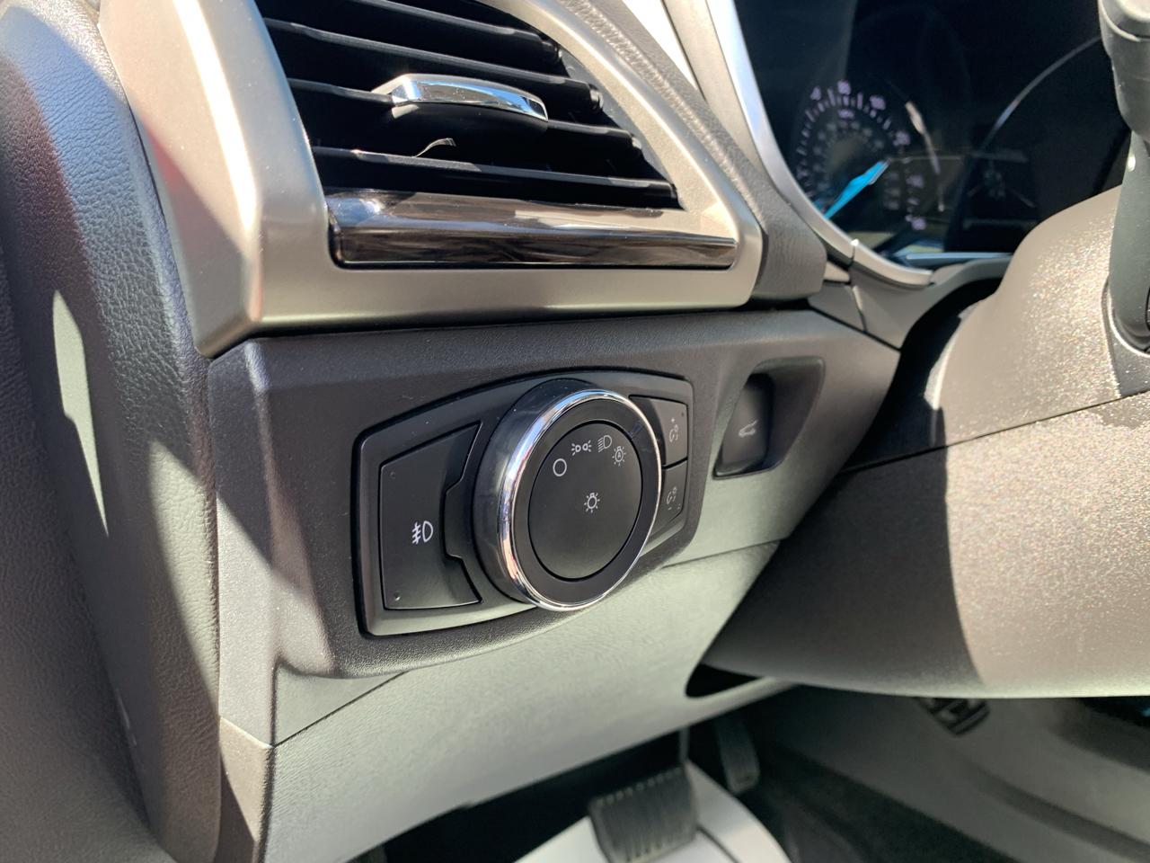 Ford Fusion SE 2016