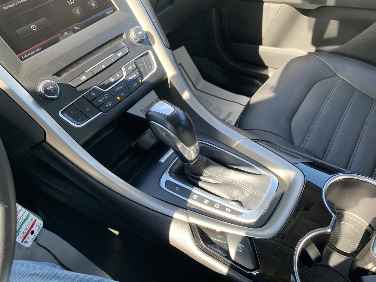 Ford Fusion SE 2016