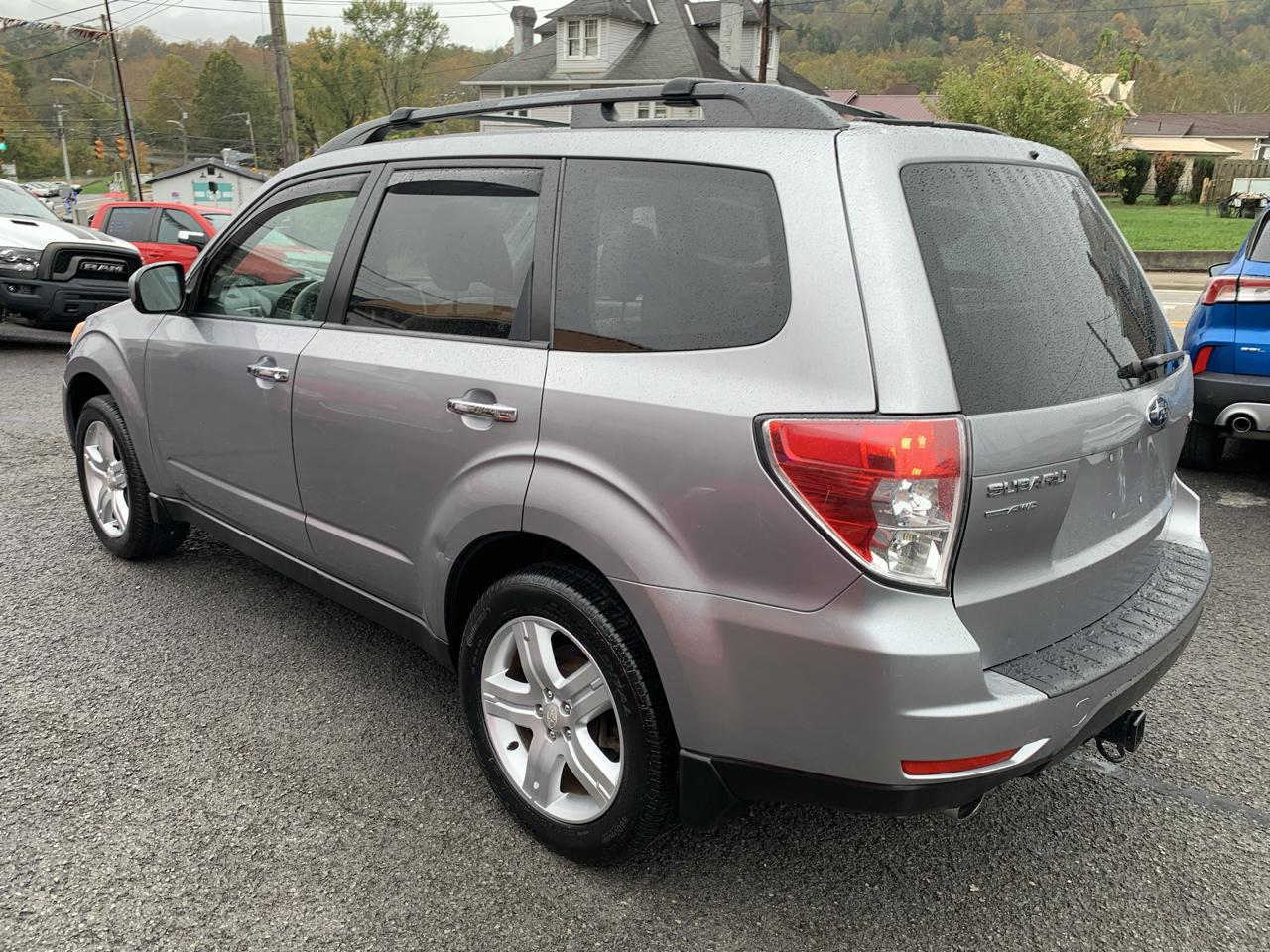 Subaru Forester 2.5X Limited 2010