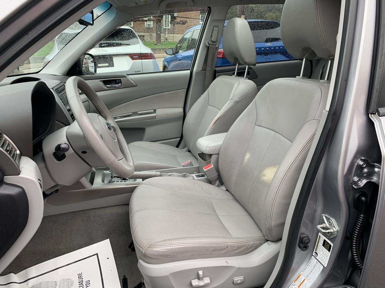 Subaru Forester 2.5X Limited 2010