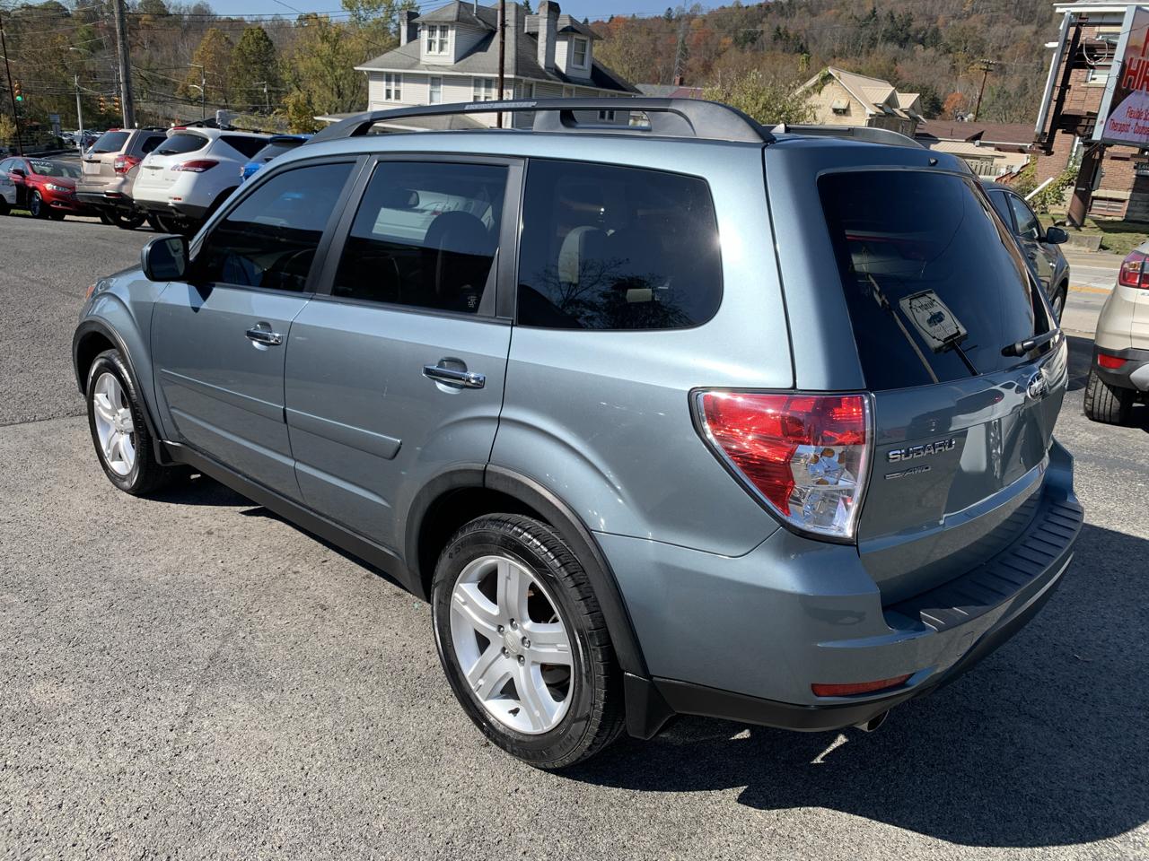 Subaru Forester 2.5X Limited 2010
