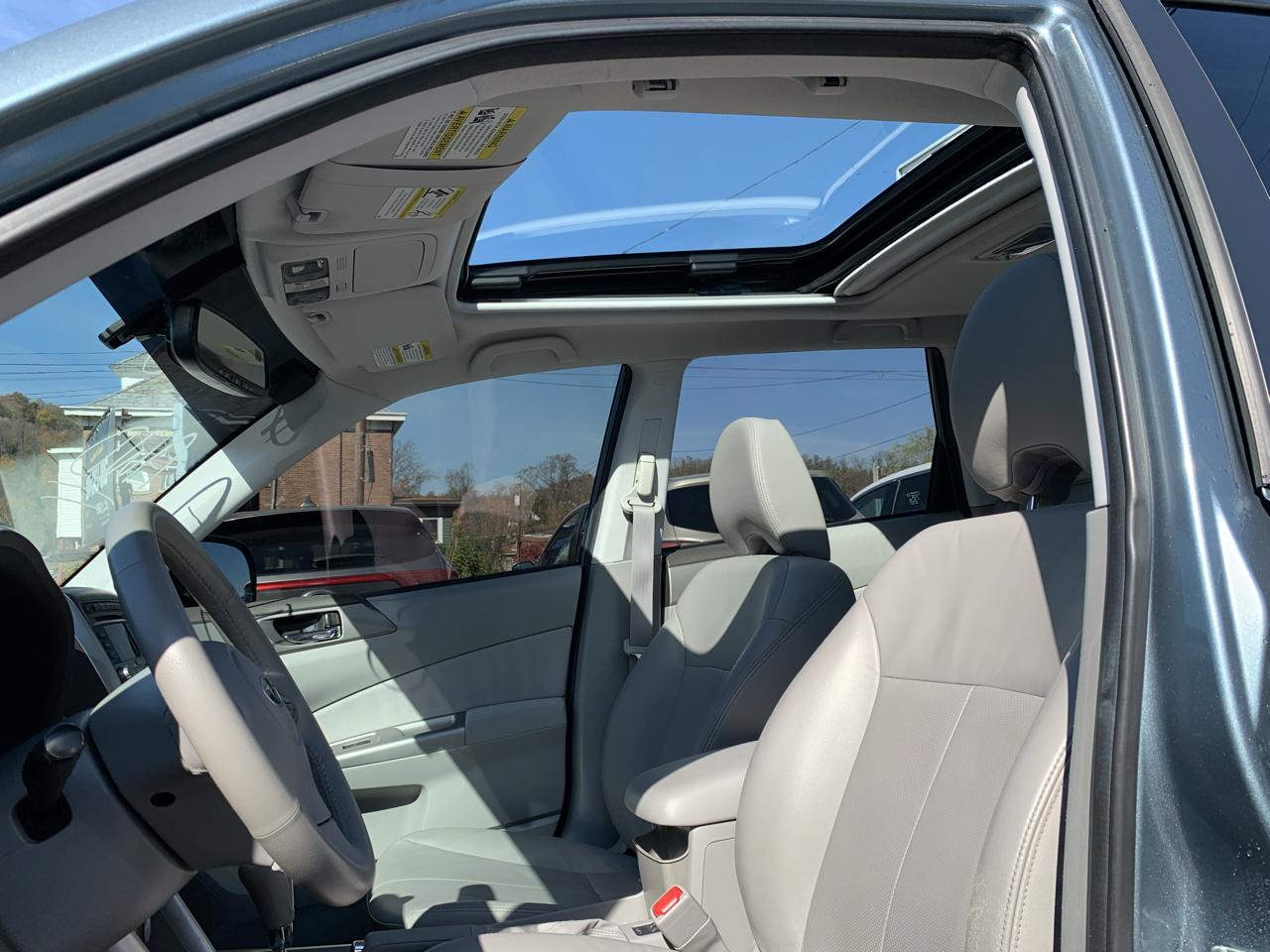 Subaru Forester 2.5X Limited 2010